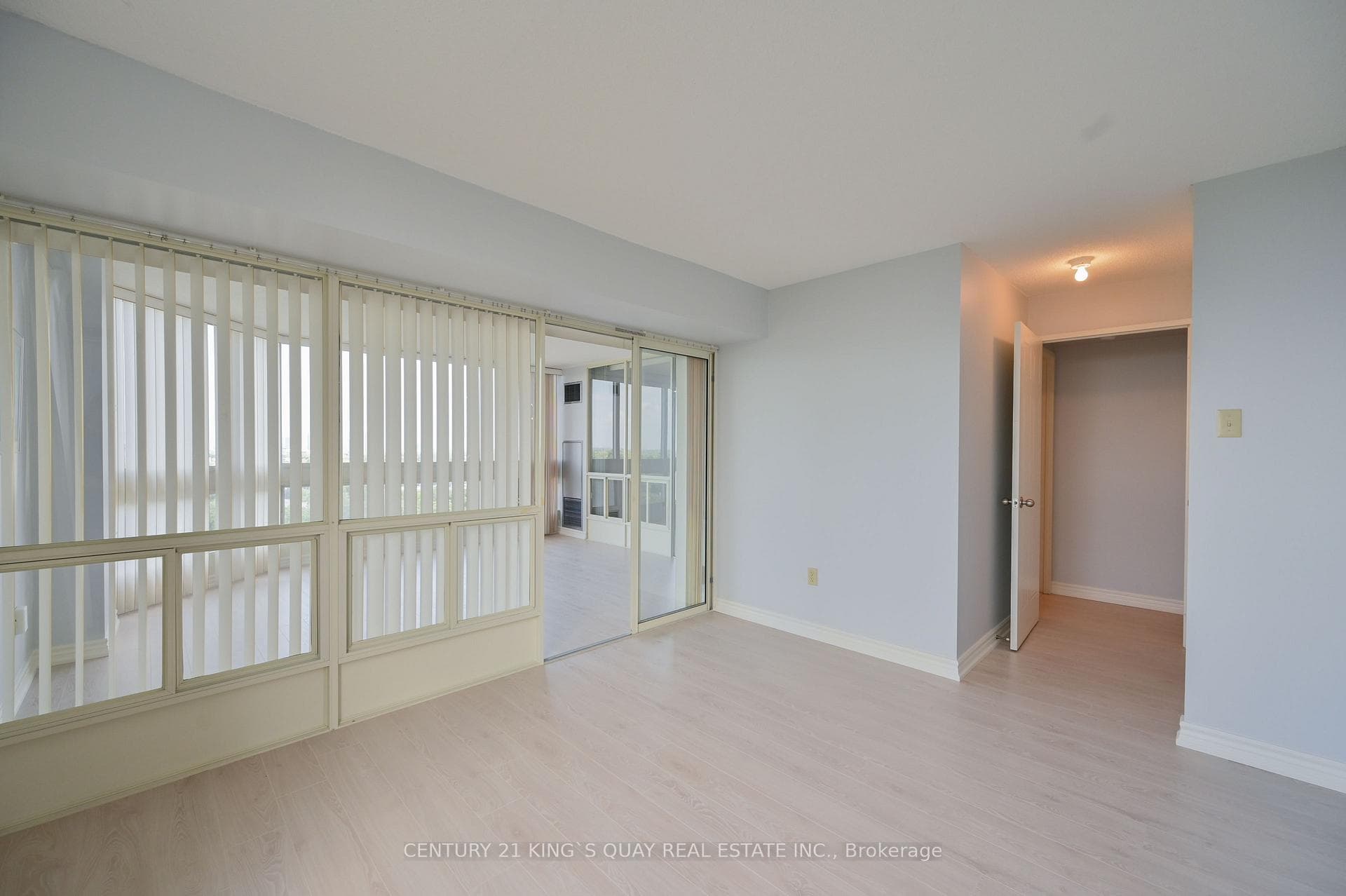 5 Kenneth Avenue Unit 1702 photo 13
