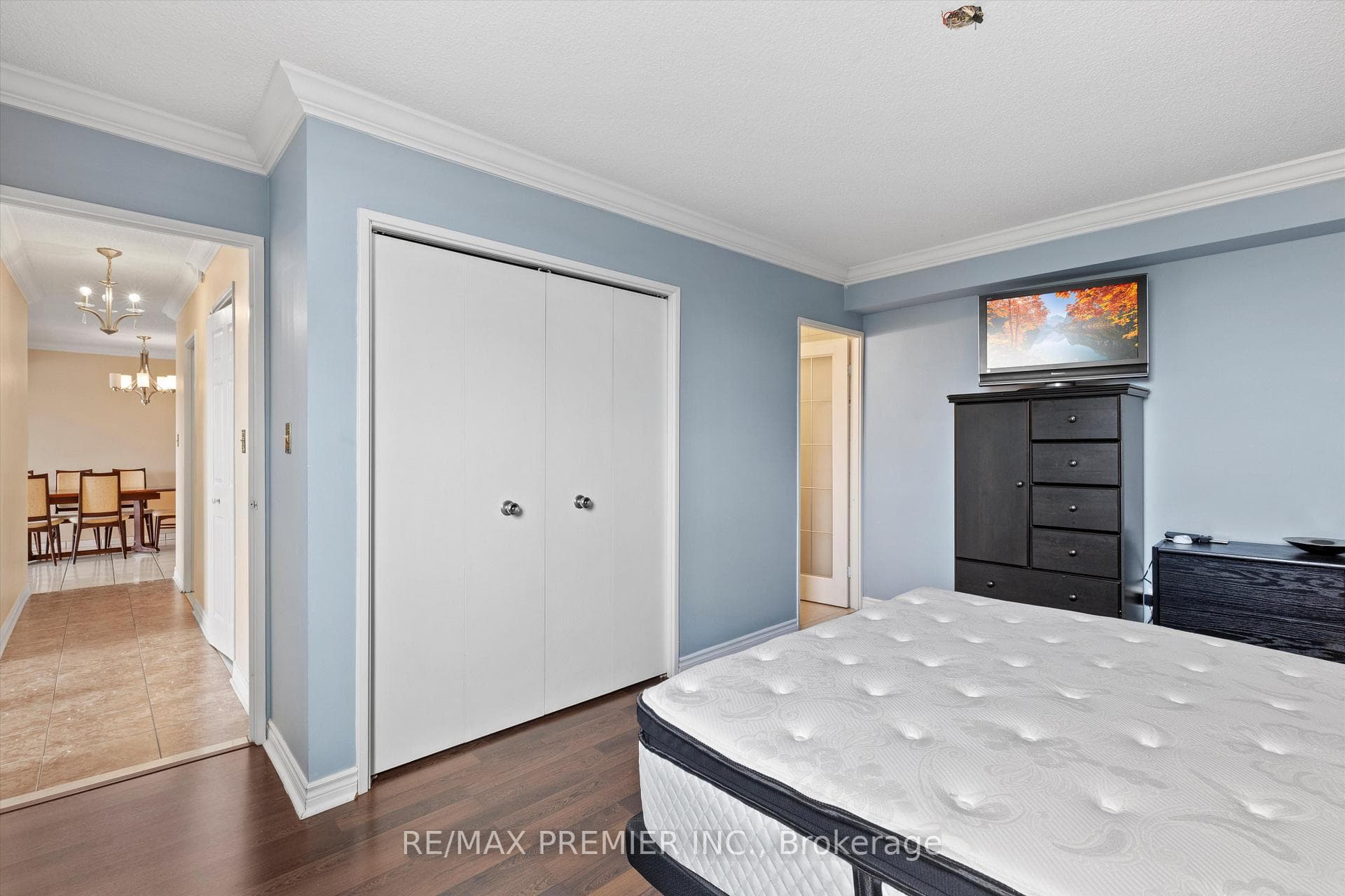 240 Scarlett Road Unit 711 photo 19