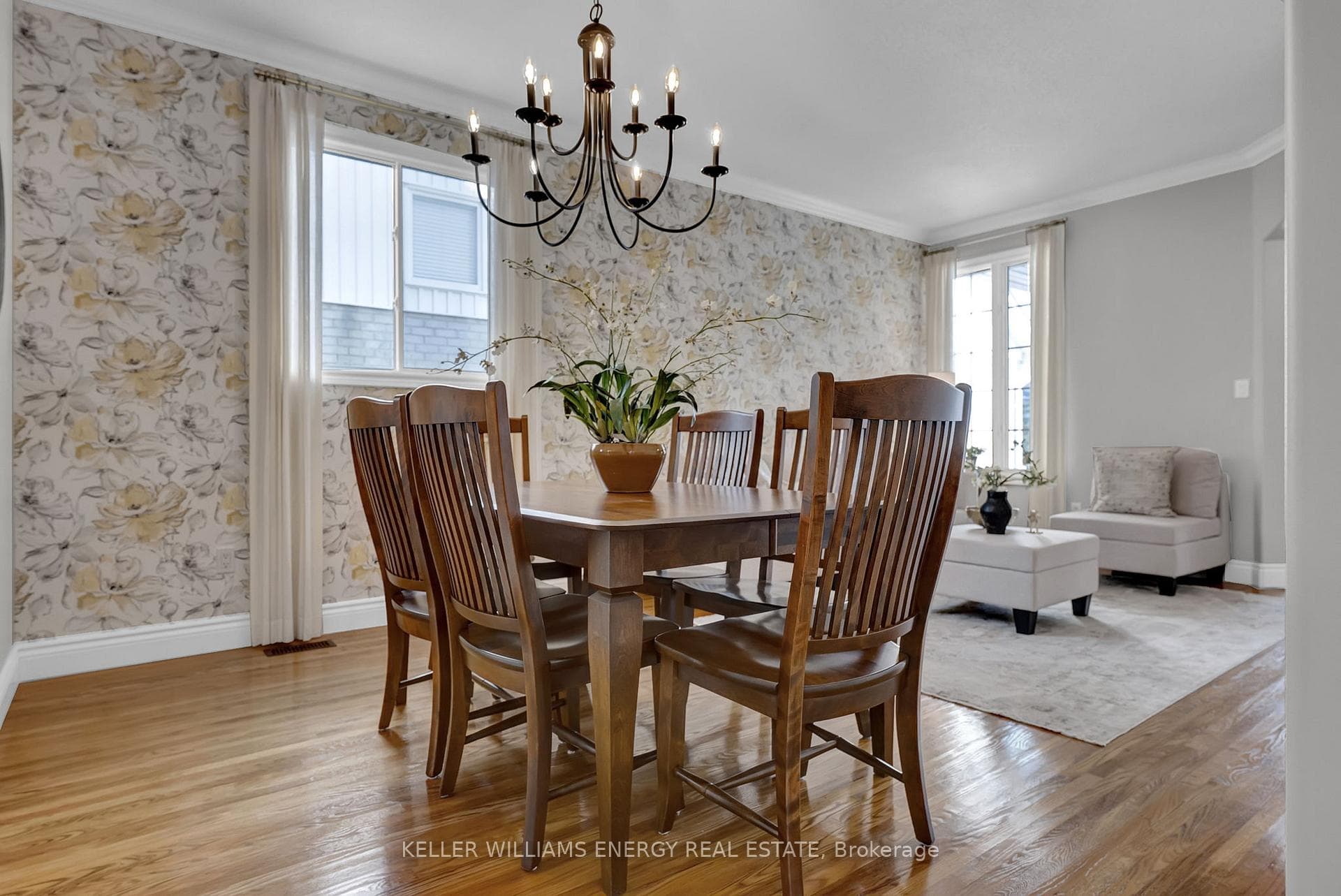Spacious Dining Area