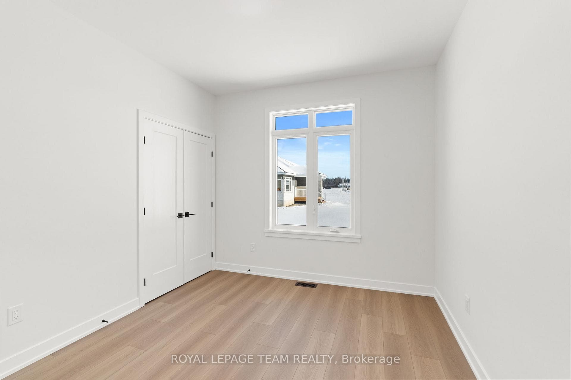 70 TENNANT Drive photo 35