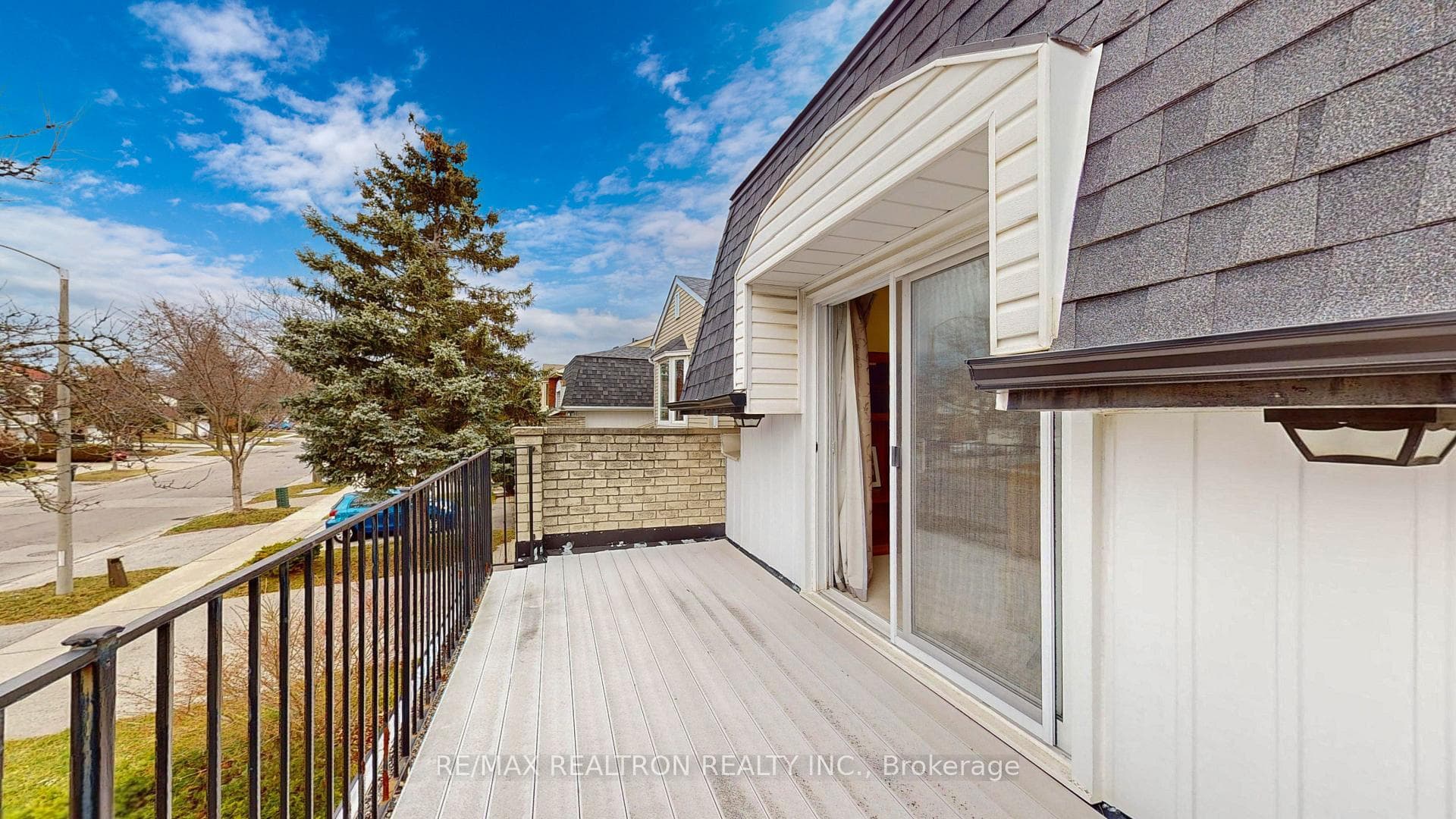 142 Wintermute Boulevard photo 34