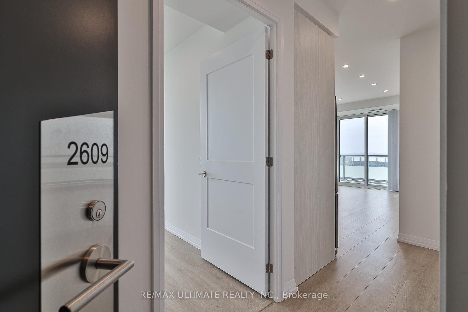 25 Holly Street Unit 2609 photo 6
