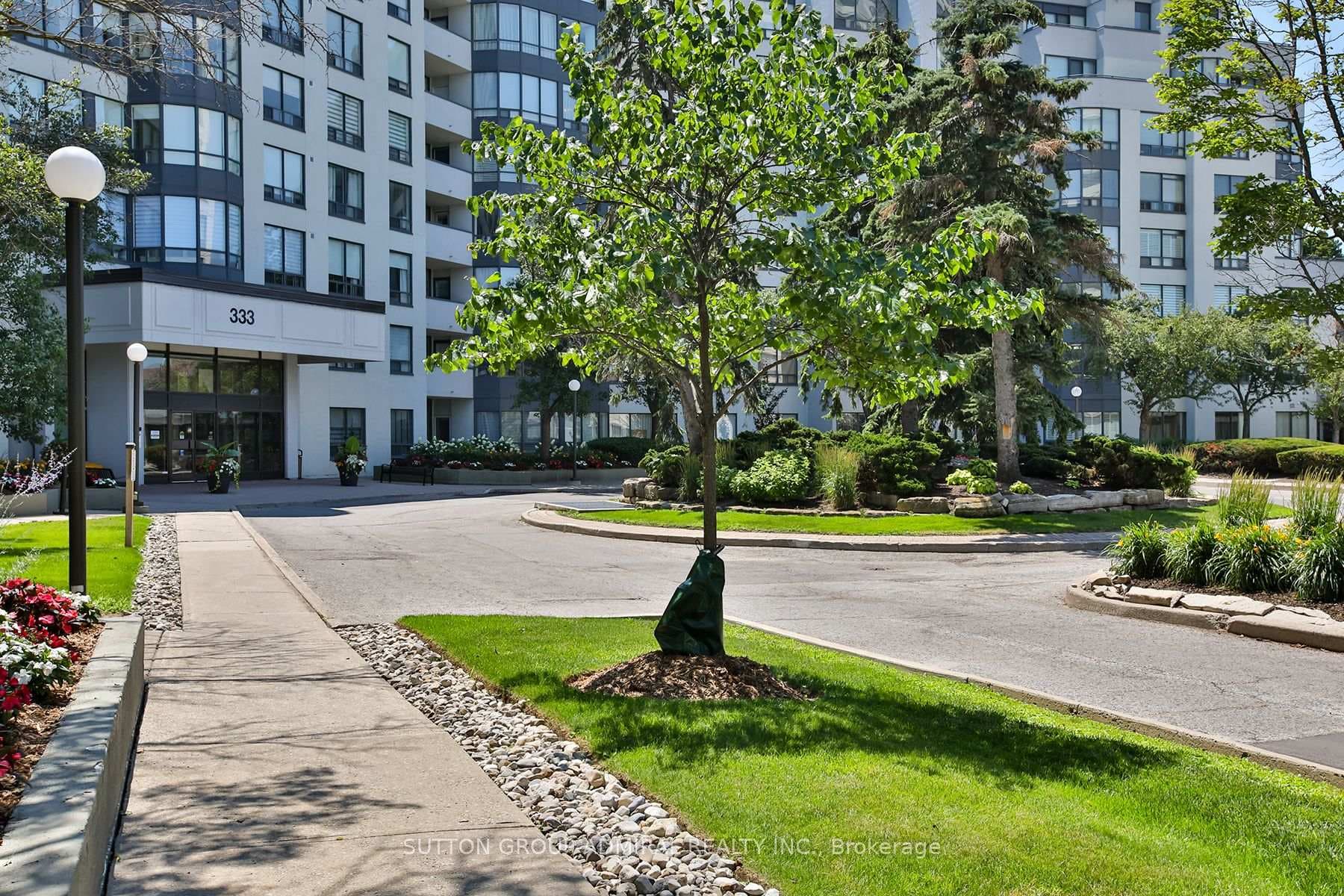 333 Clark Avenue Unit 106 photo 42