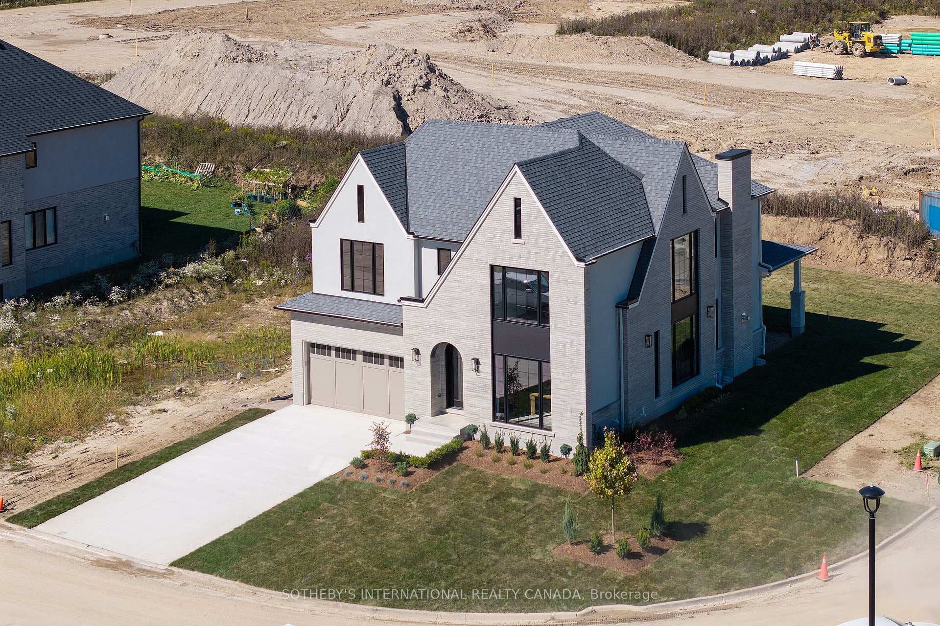 526 Creekview Chase photo 37