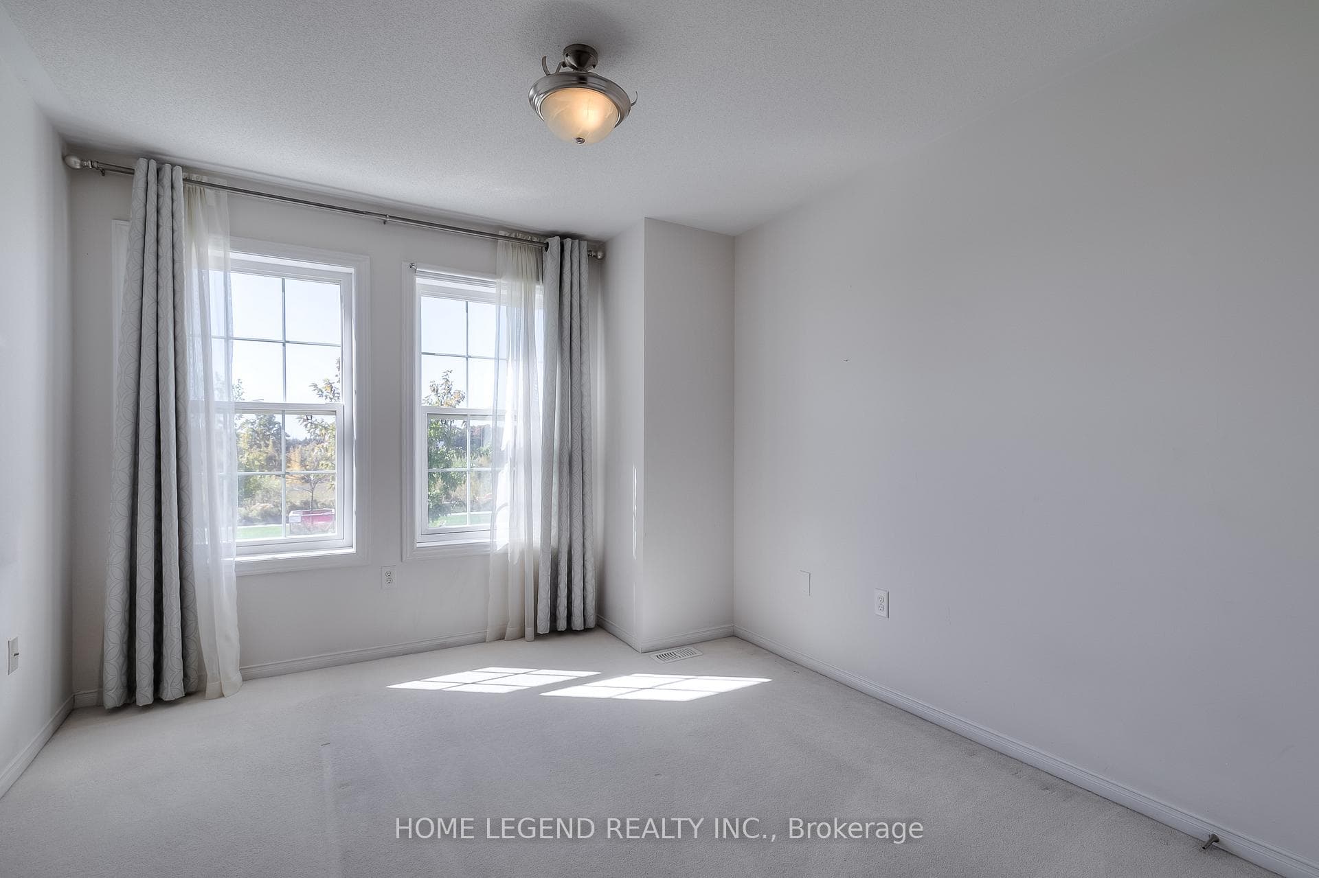 10347 Woodbine Avenue photo 34
