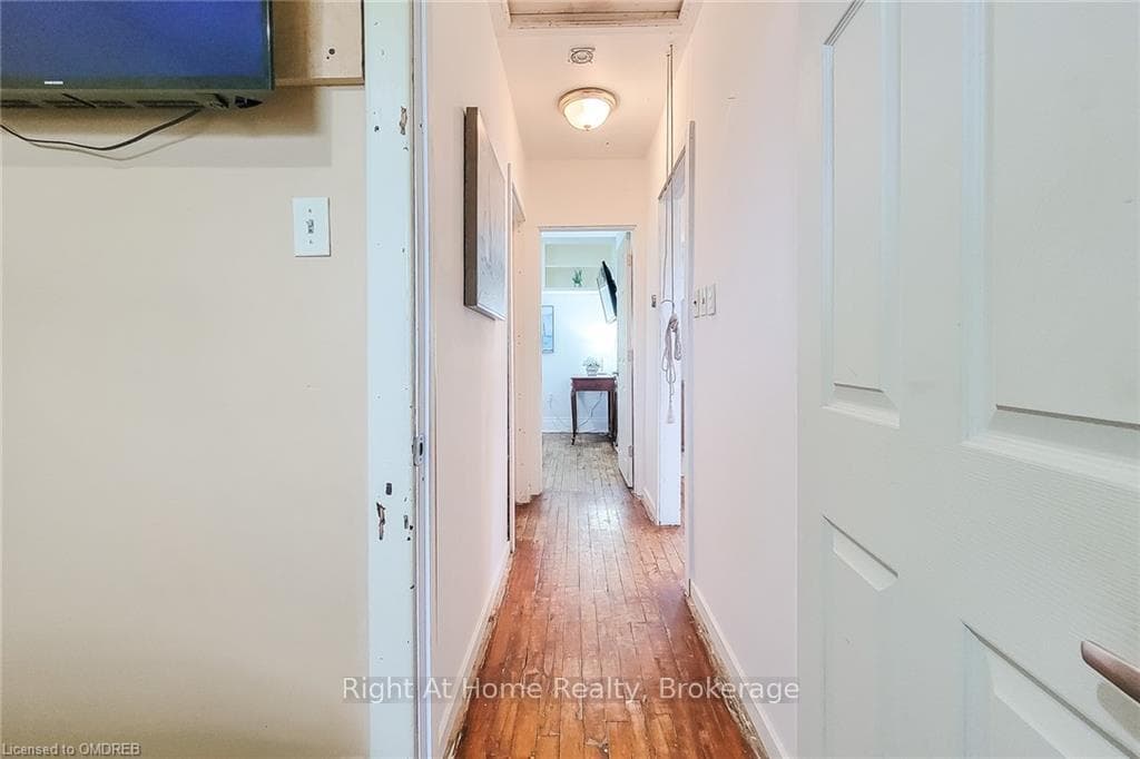 193 WEIR Street photo 27