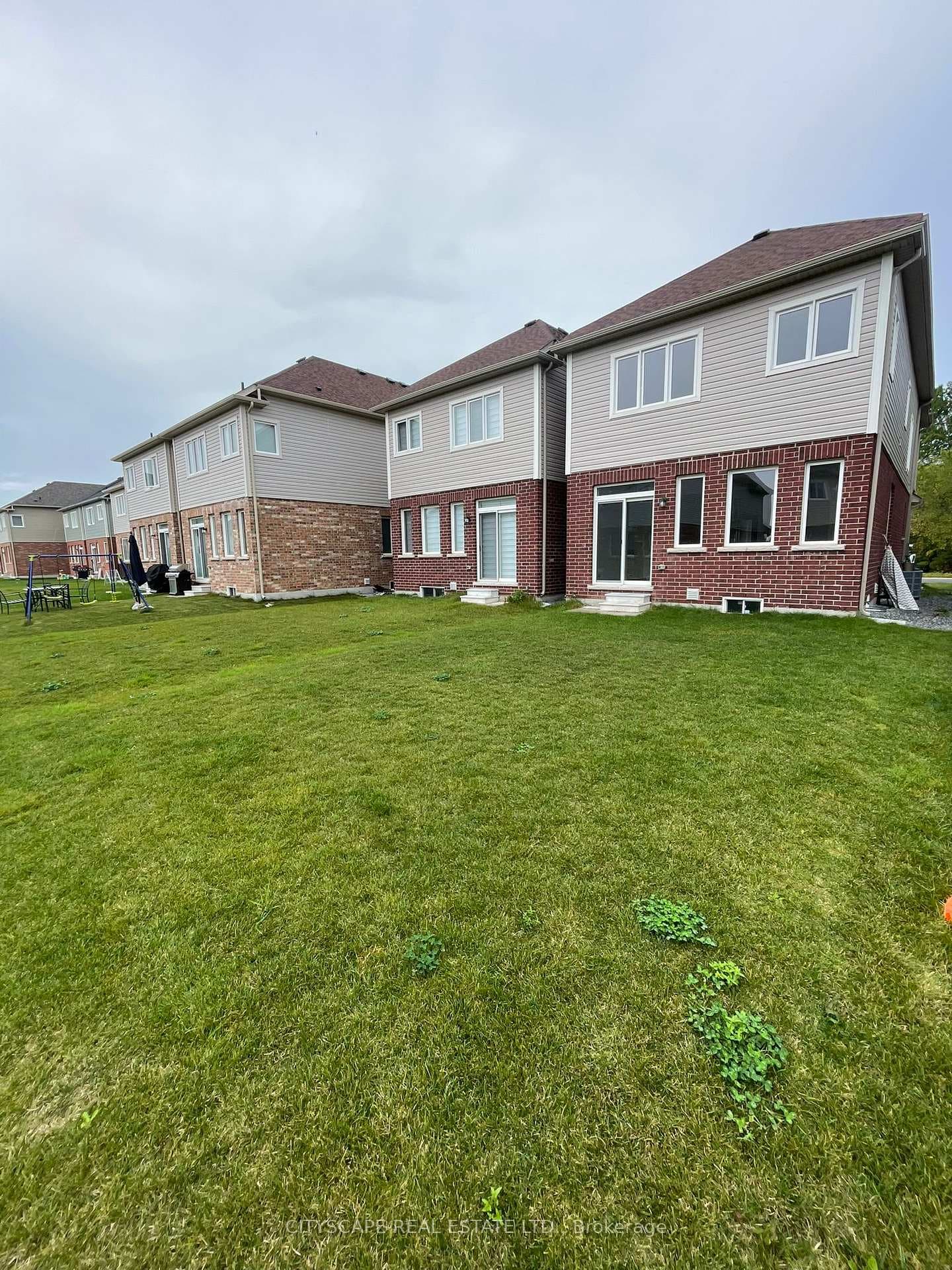 9249 Whiteoak Avenue photo 12