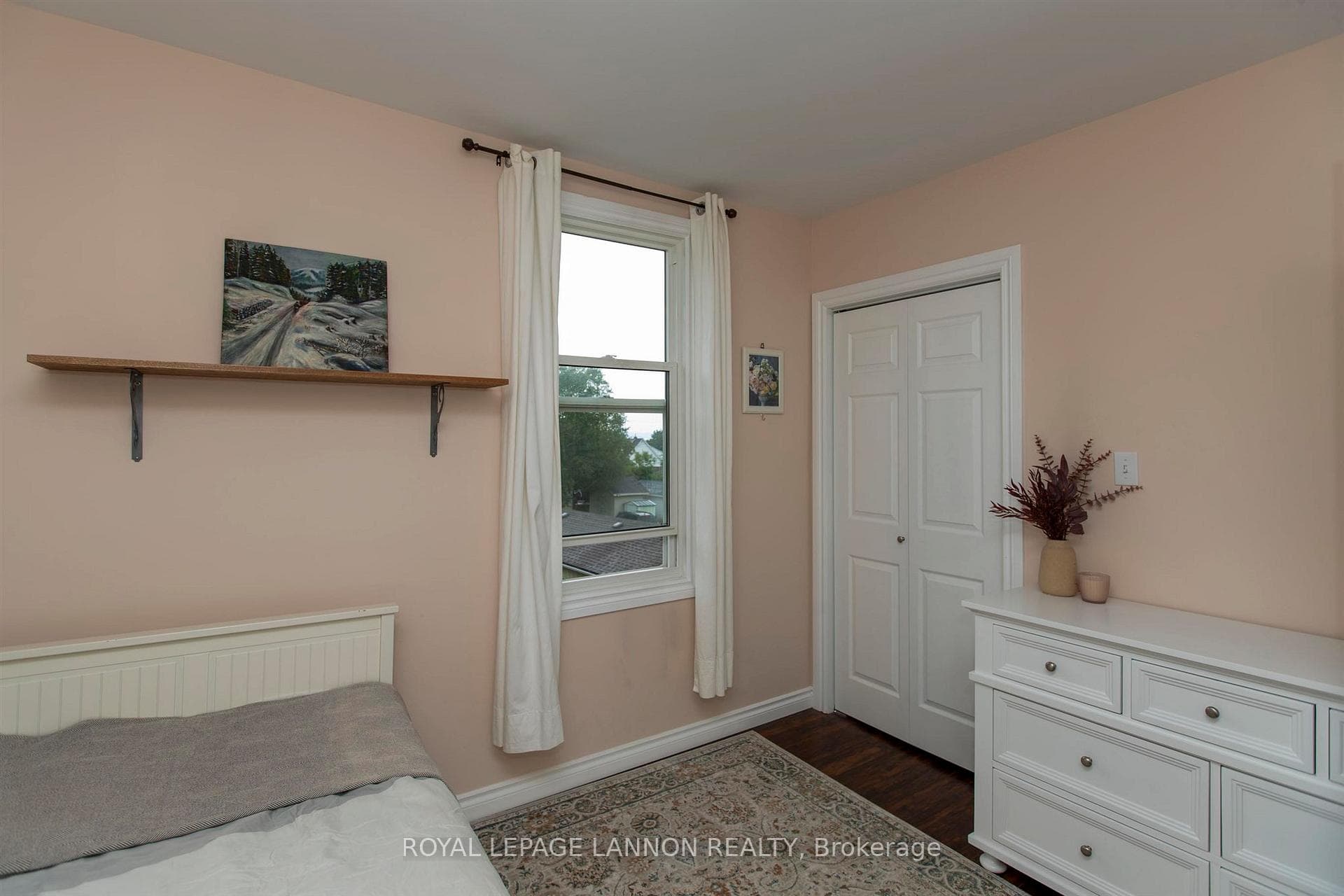 105 Peter Street photo 18