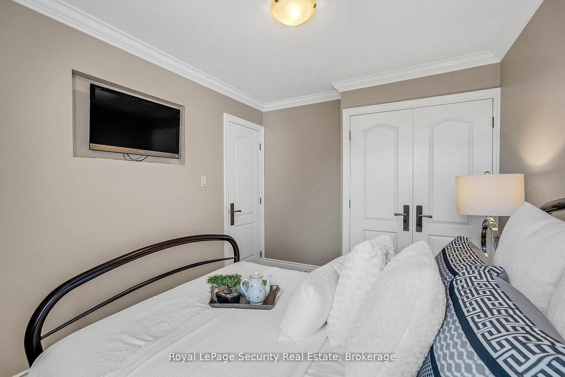 67 Northland Avenue photo 33
