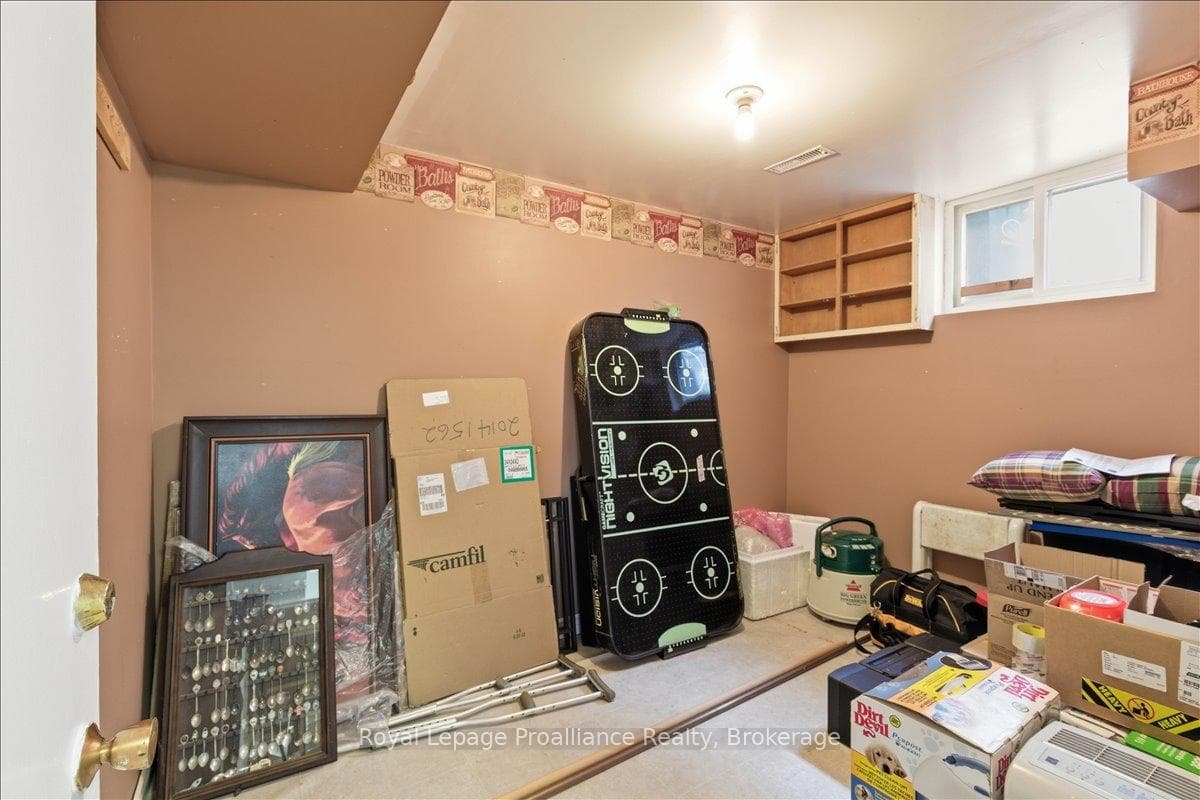 131 Prospect Hill photo 25