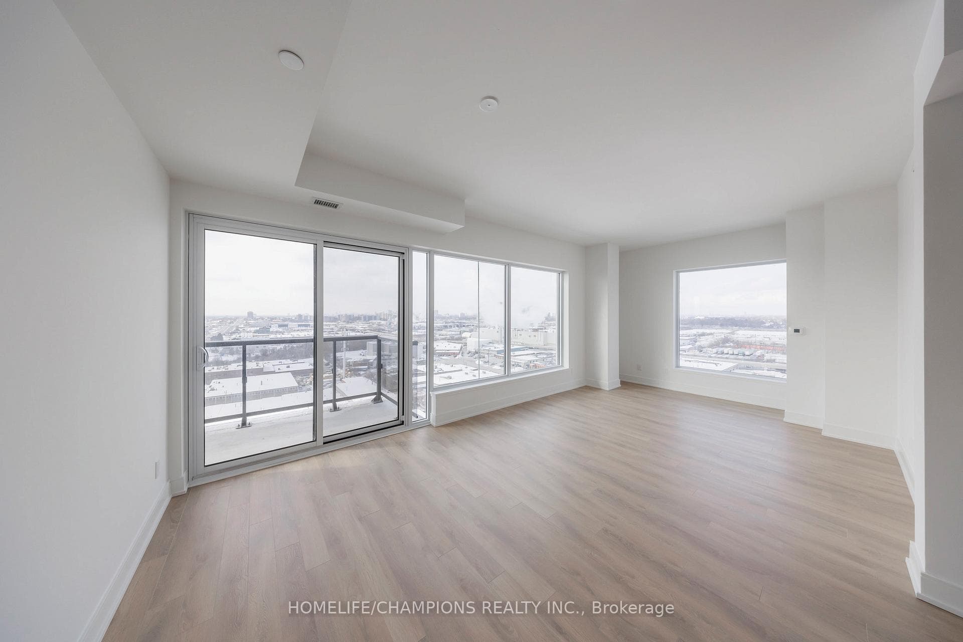 1350 Ellesmere Road Unit 1604 photo 2