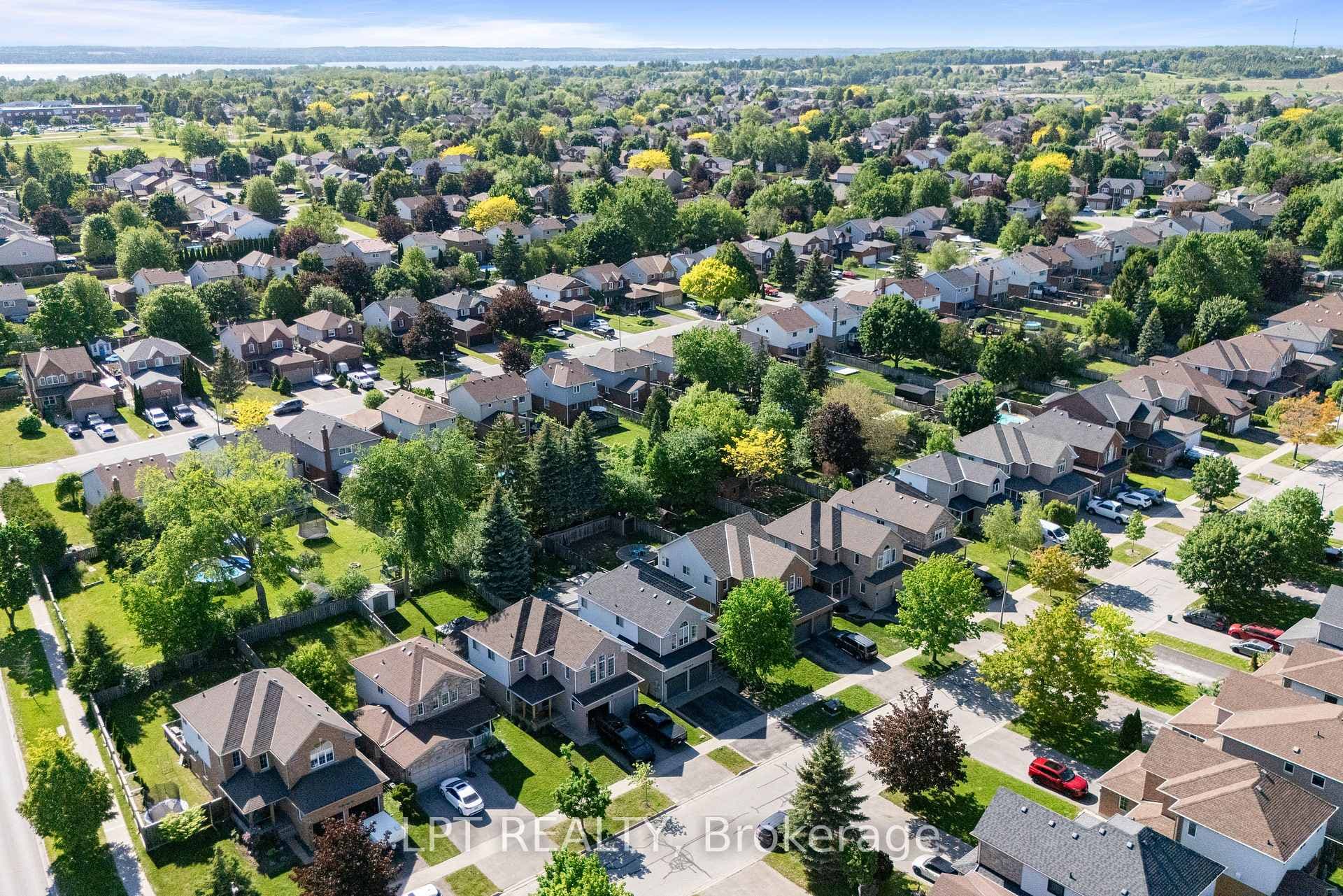 8 Burnaby Drive photo 40
