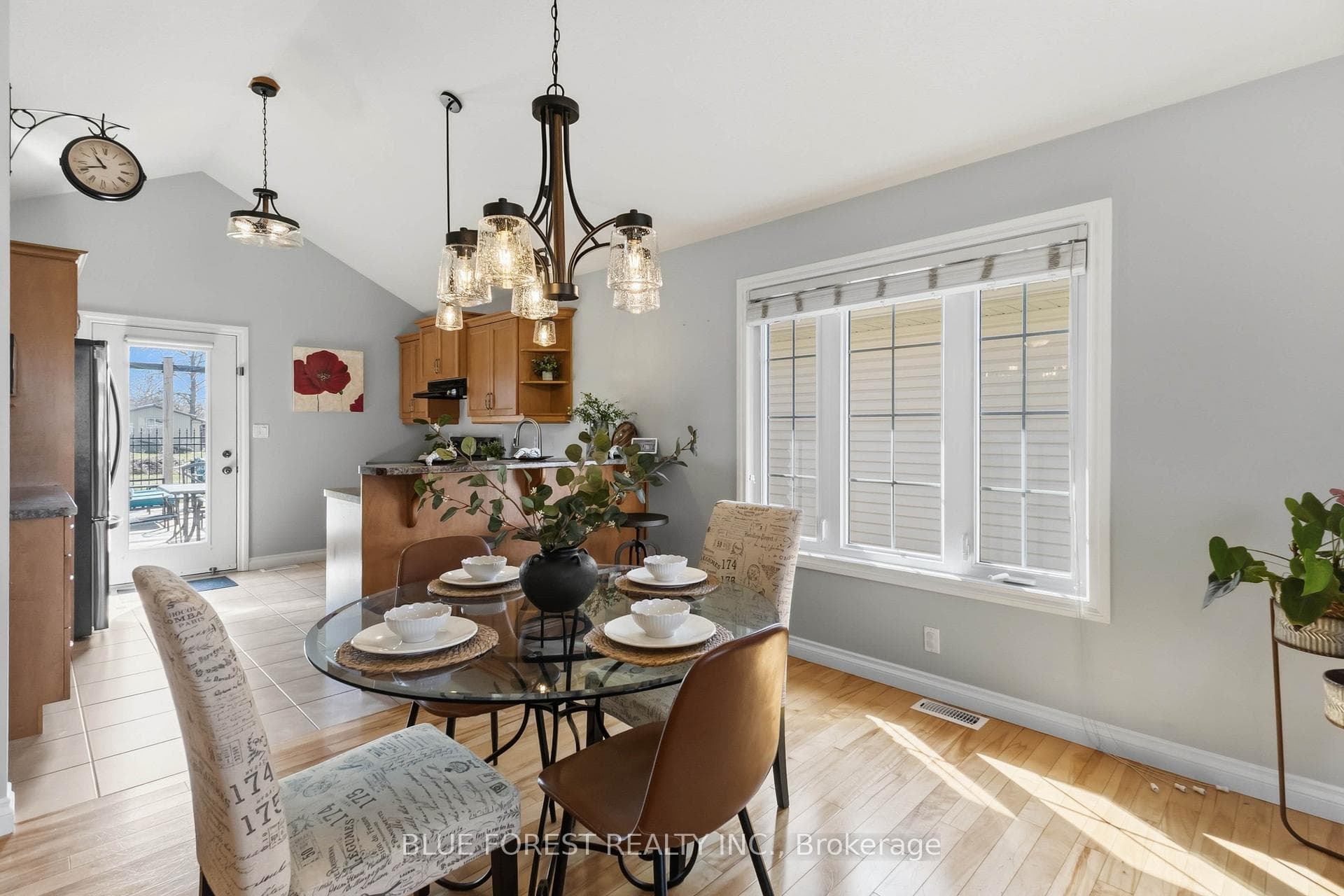 29 Holland Avenue photo 14