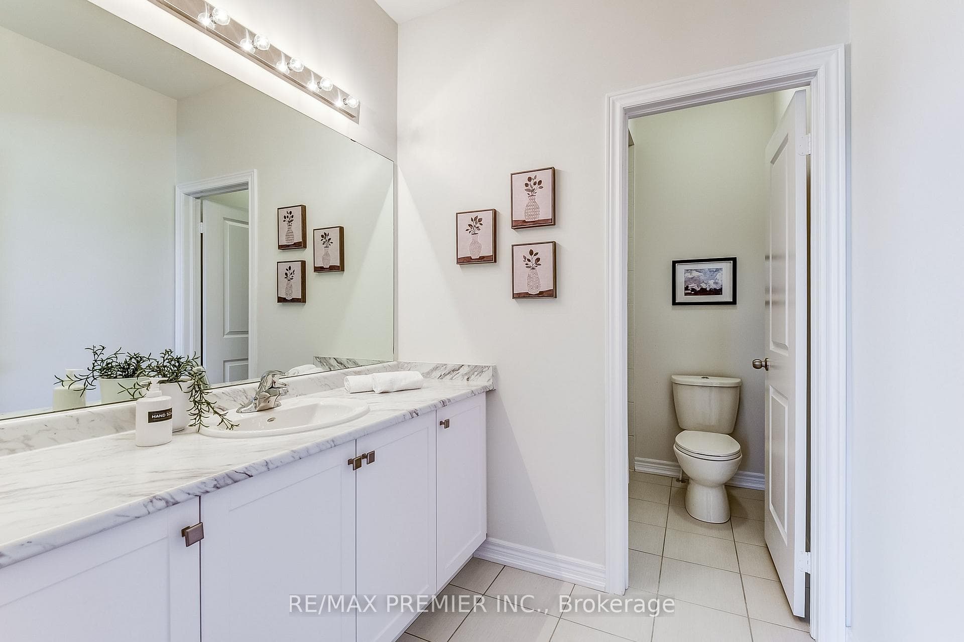 223 Yakefarm Boulevard photo 26