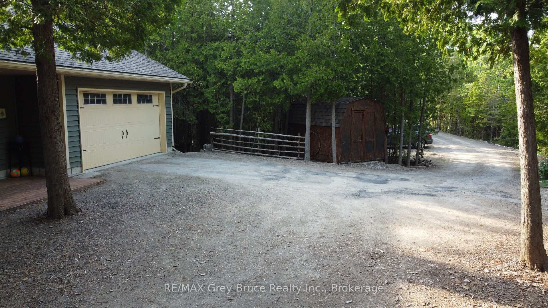 9 Hope Drive photo 42