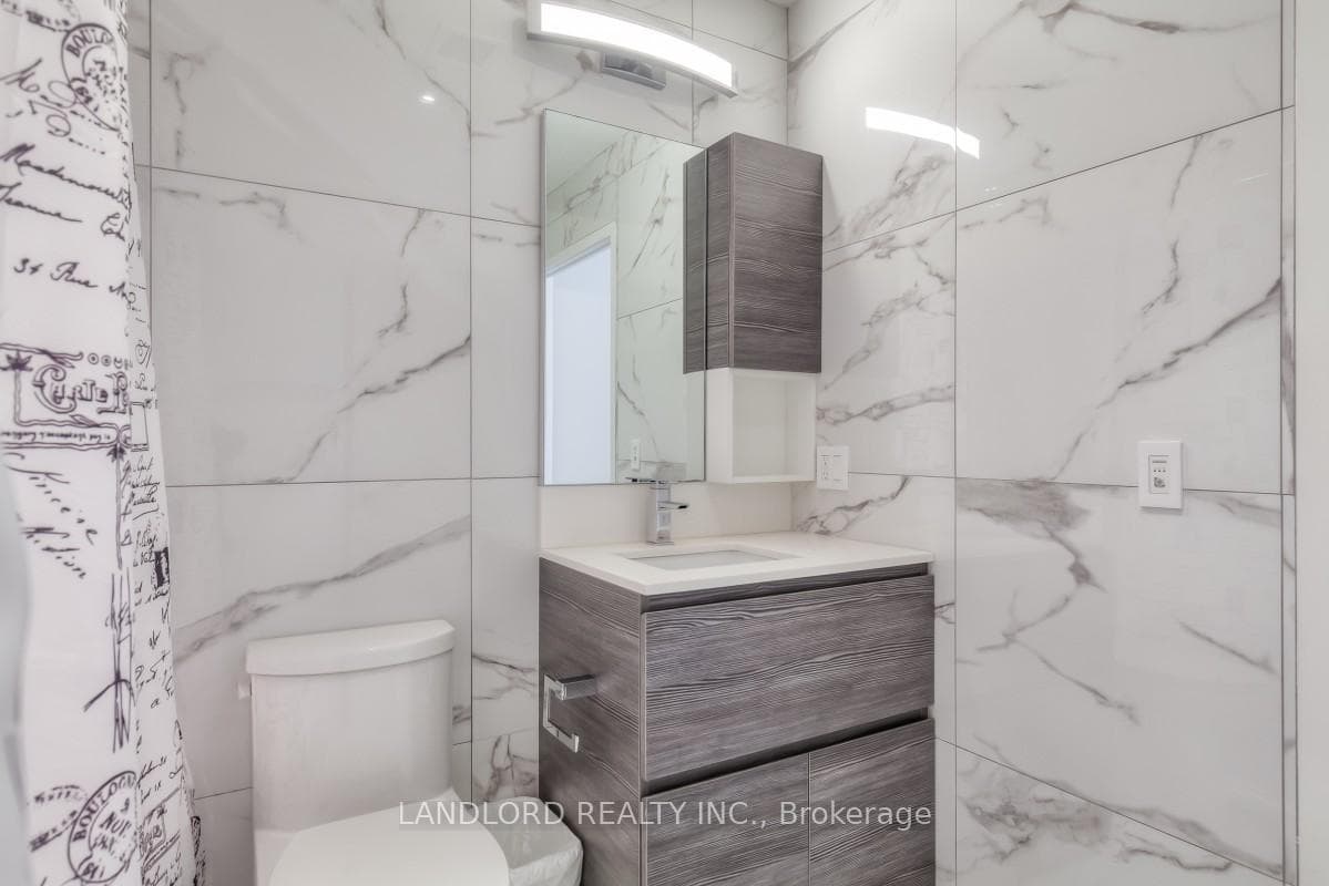 630 Kingston Road Unit 304 photo 16