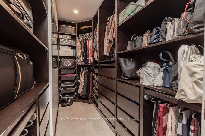 1129 Meighen Way photo 36