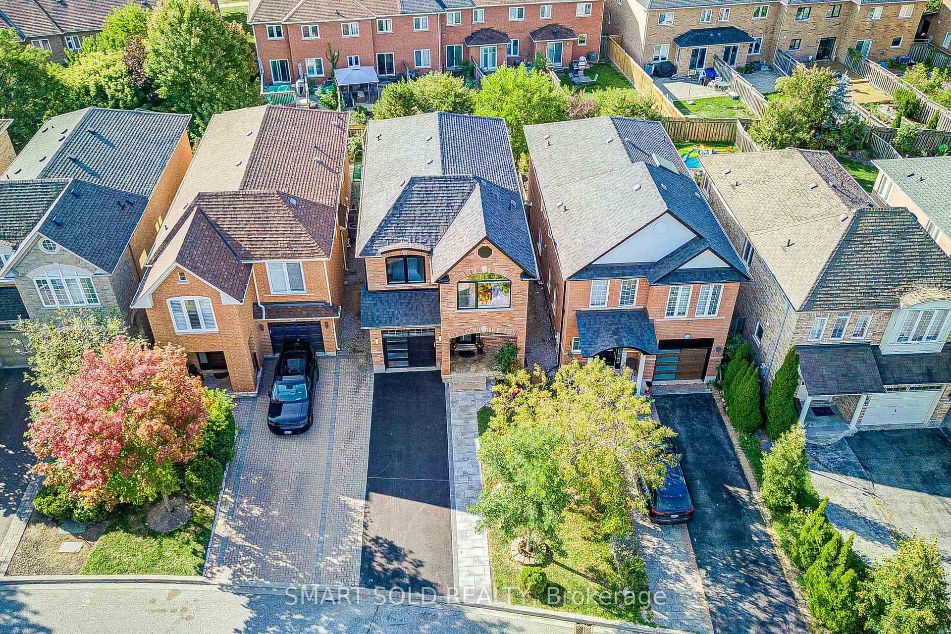35 Bentoak Crescent photo 5