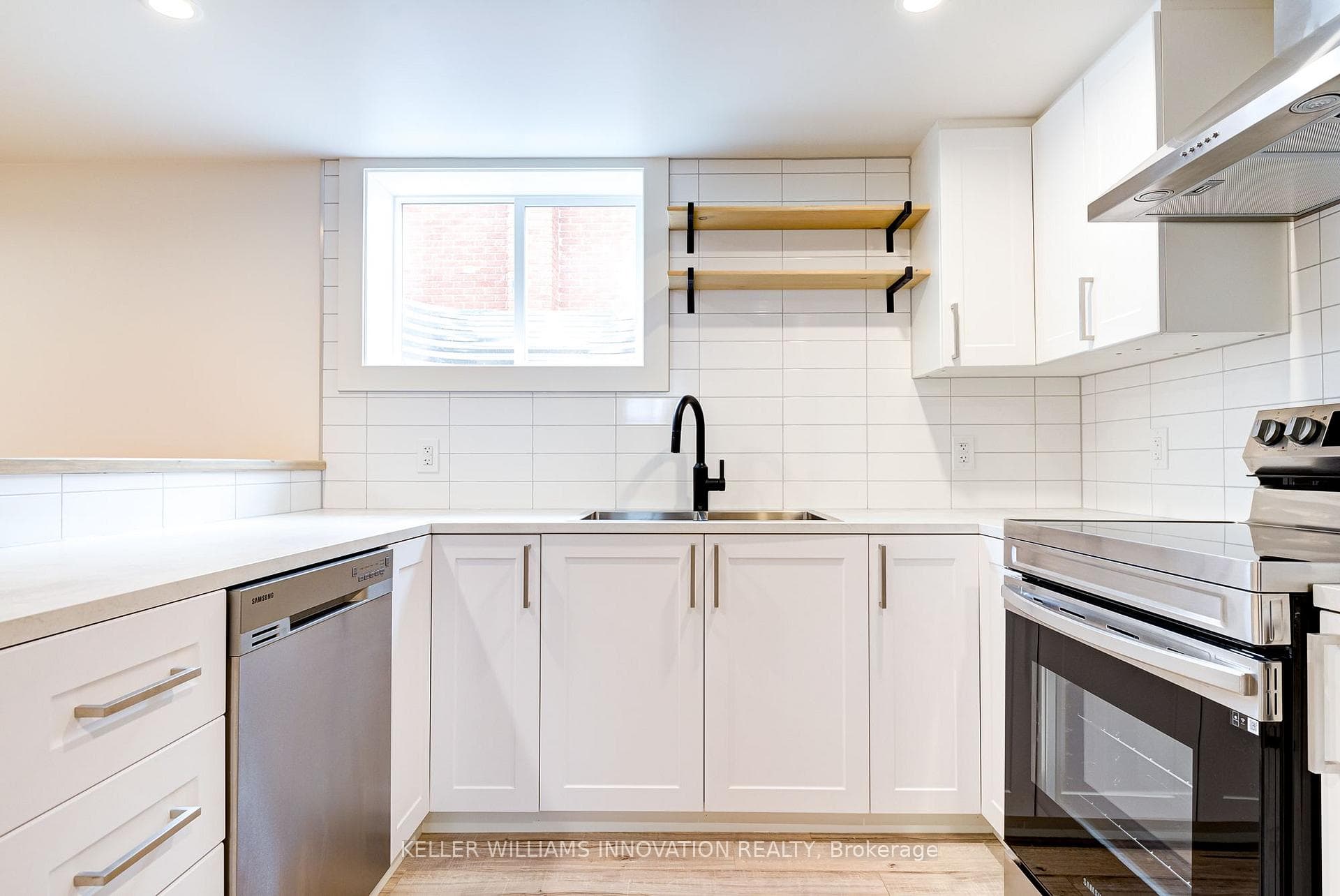 81 Culver Crescent Unit B photo 13