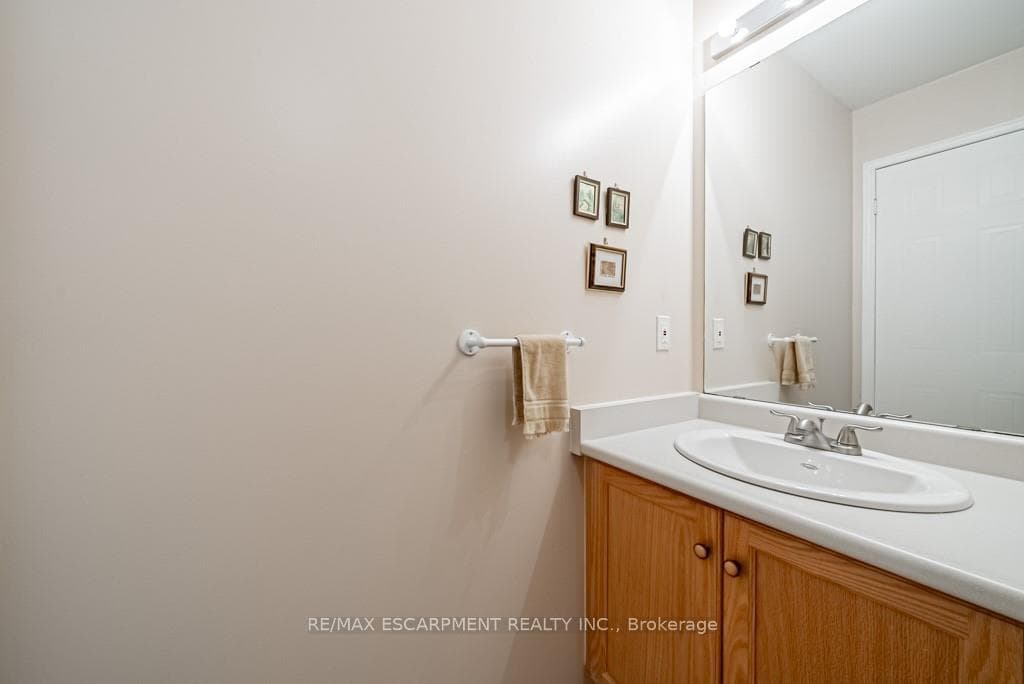 50 Rice Avenue Unit 27 photo 11