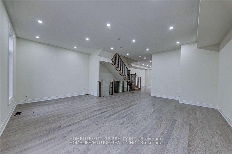 8 Thomas Hope Lane photo 6
