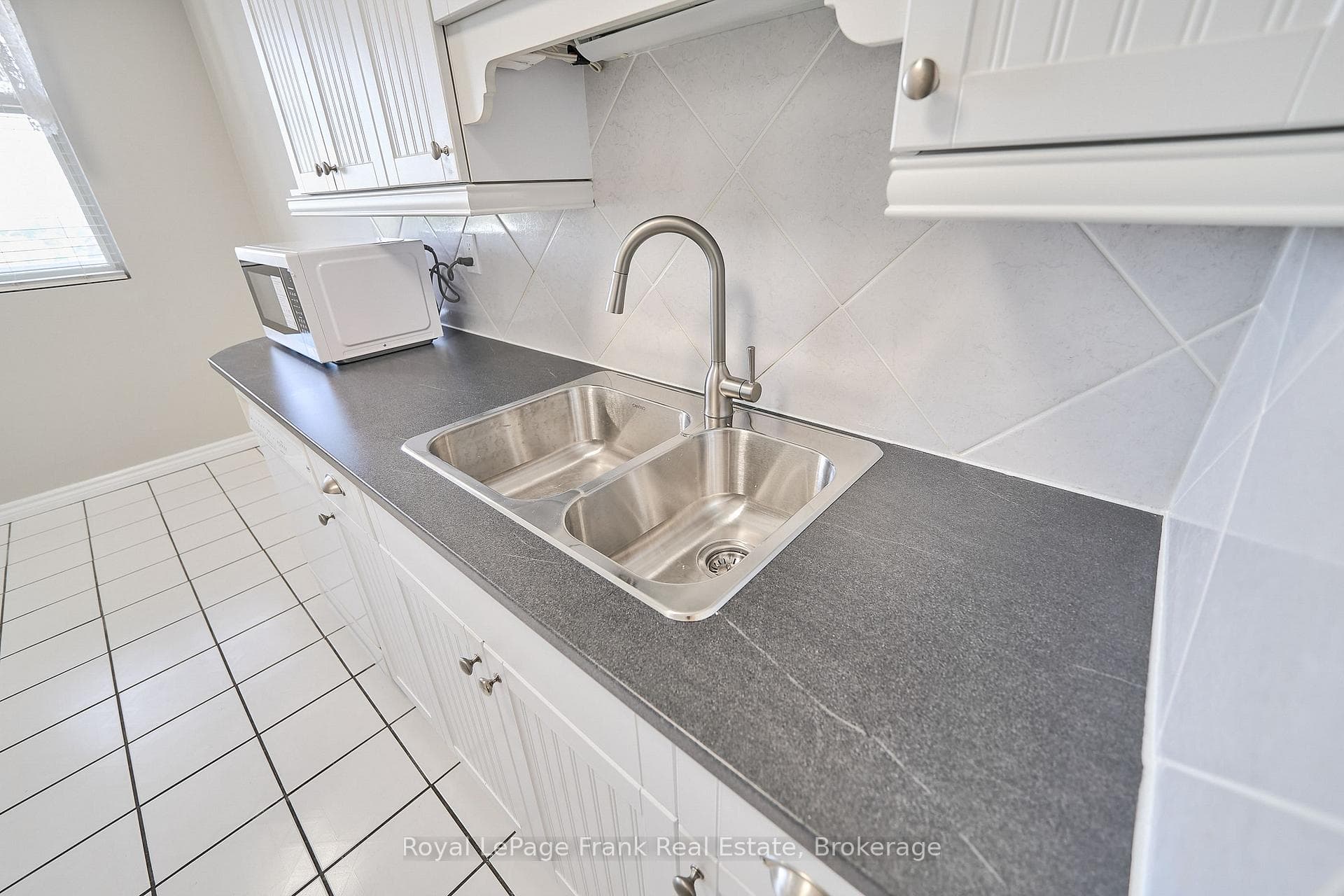 44 Falby Court Unit 909 photo 16