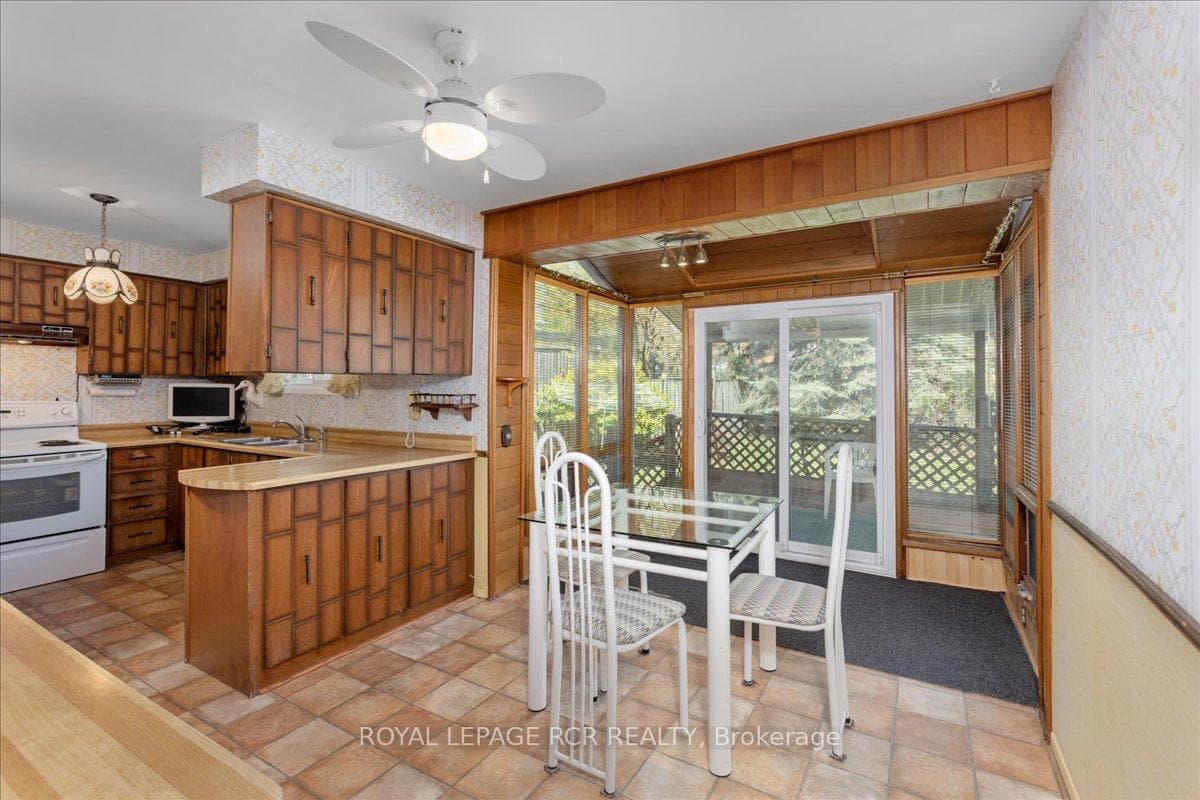 63 Portland Crescent photo 11