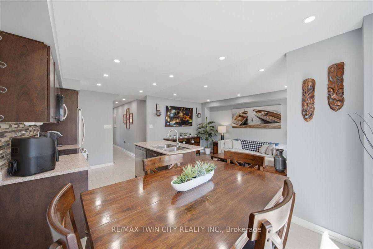 115 English Lane photo 12
