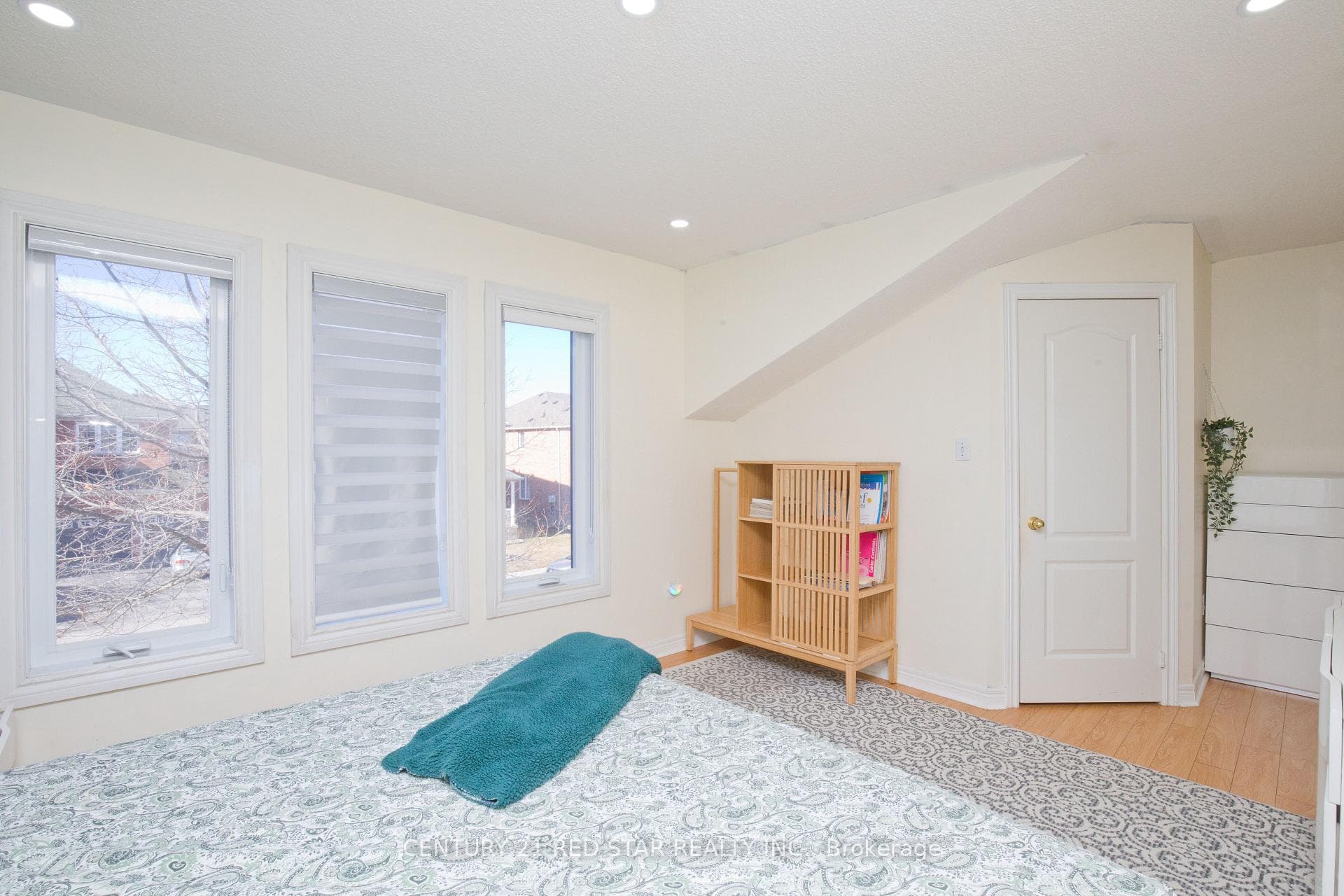3 Okanagan Drive photo 37
