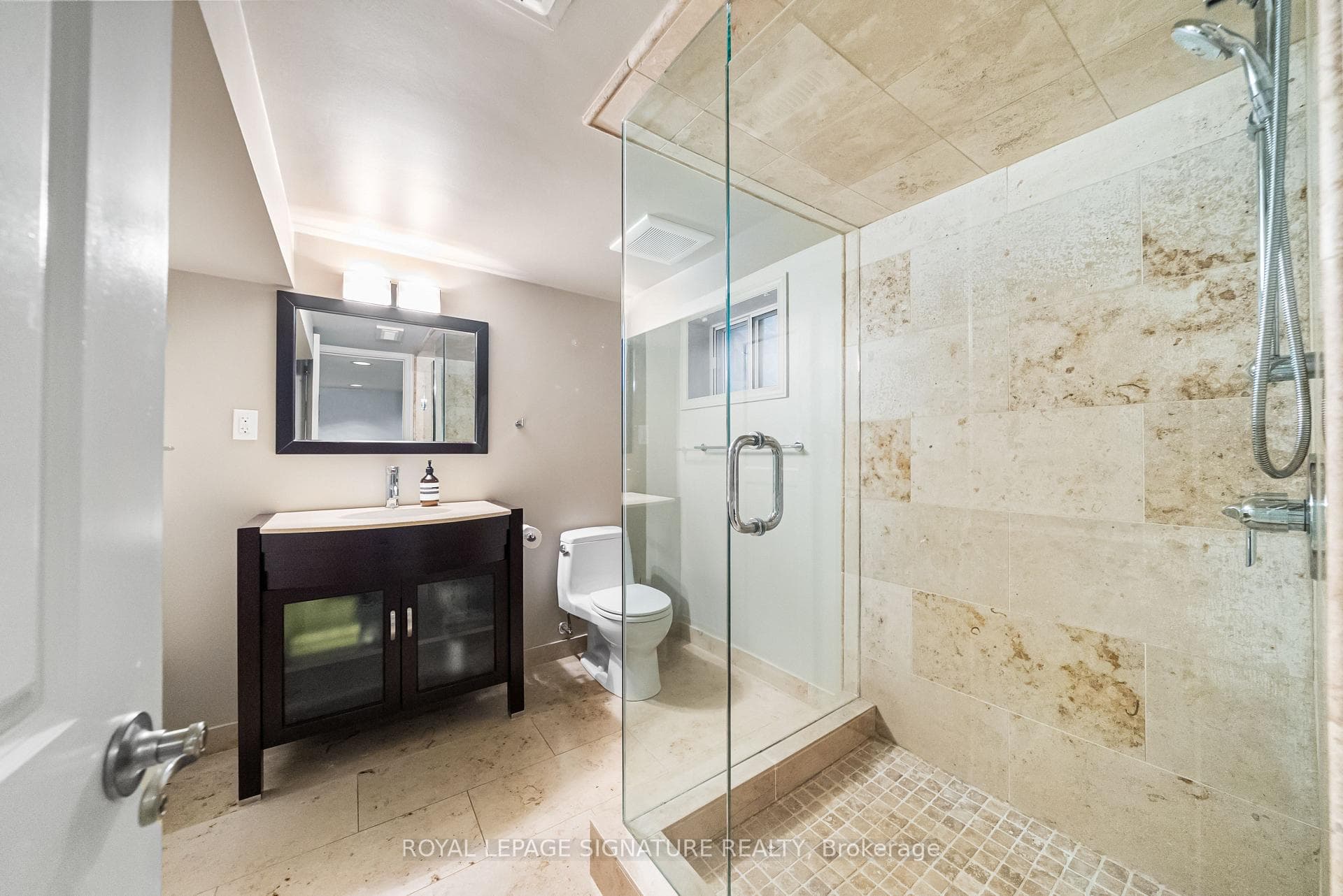 220 Westlake Avenue photo 32