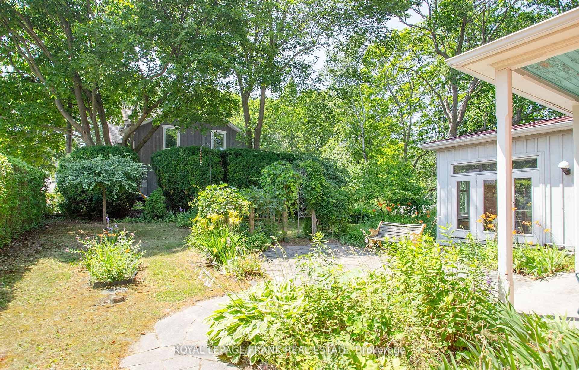 6 Sherbourne Street photo 43
