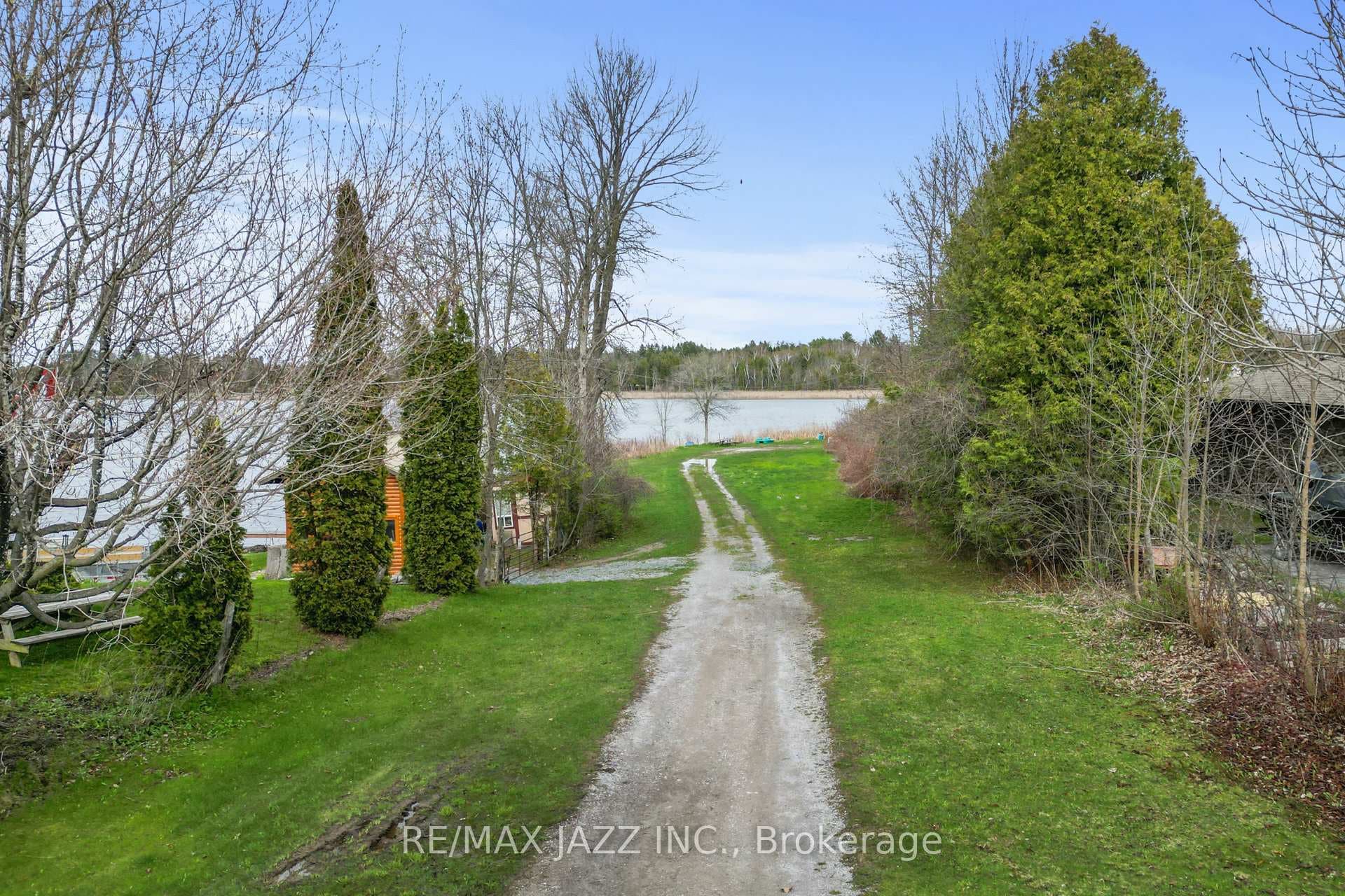 99 Cowans Crescent photo 38