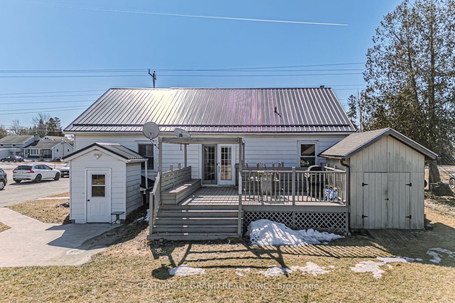 344 Simcoe Street photo 42