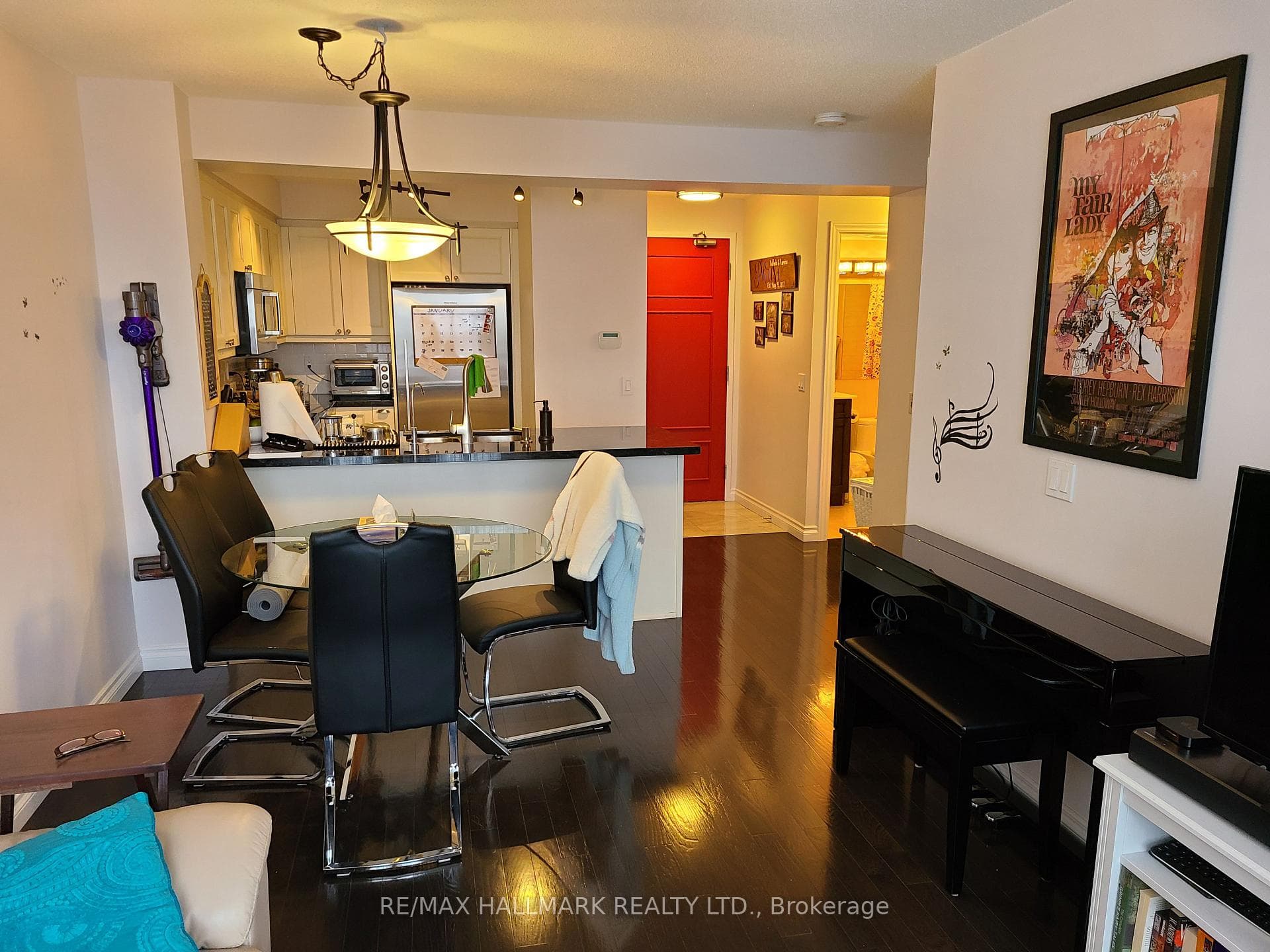 350 Red Maple Road Unit 604 photo 11