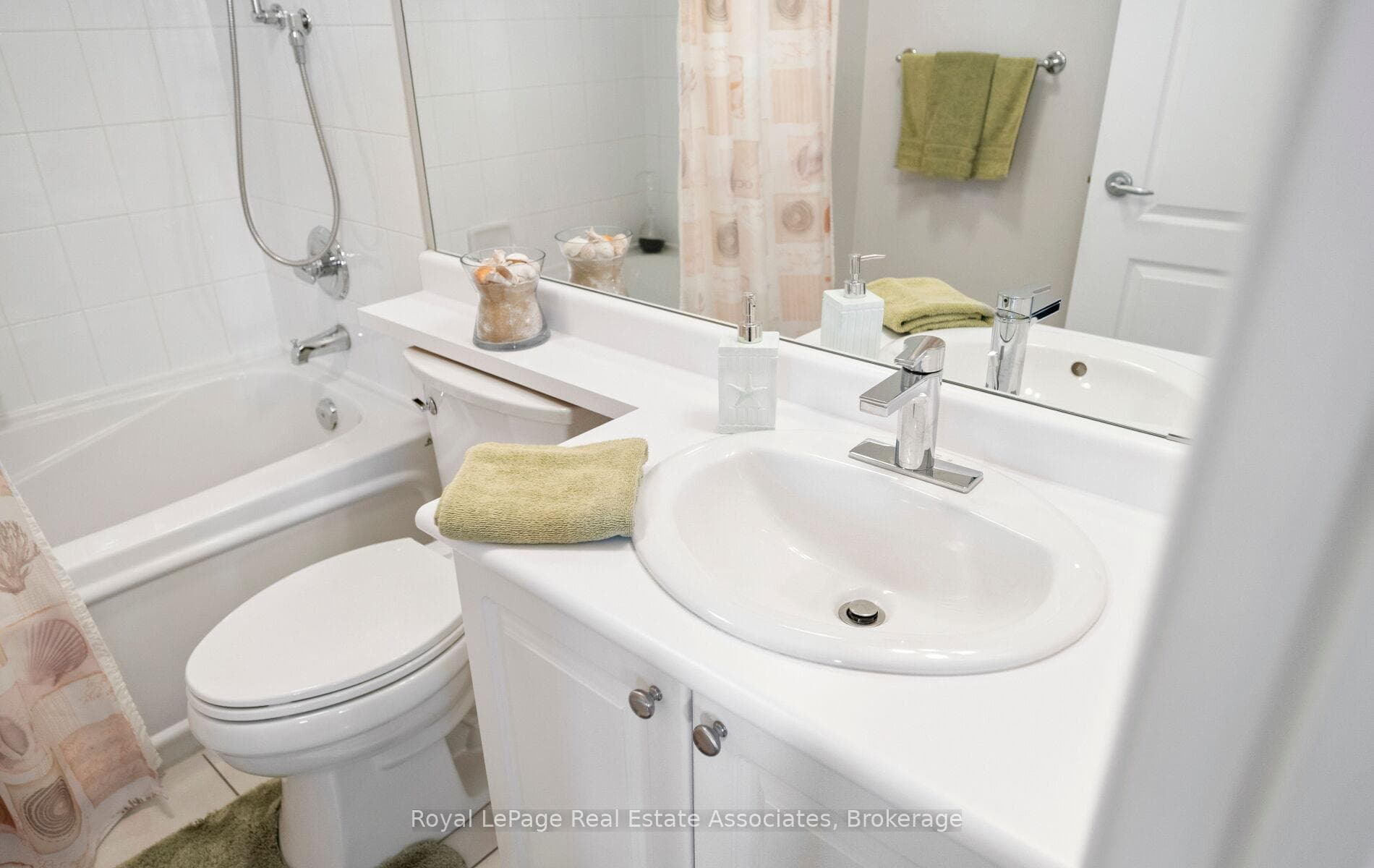 Main bathroom