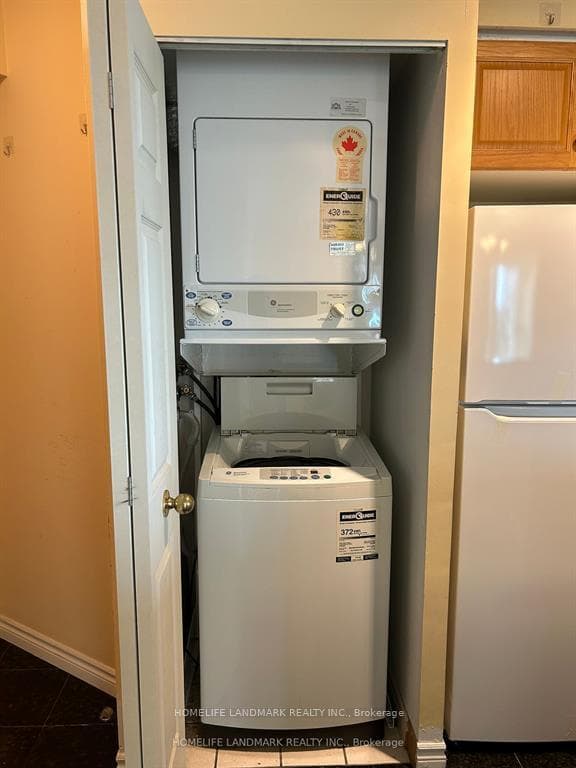7 Lorraine Drive Unit 1005 photo 12