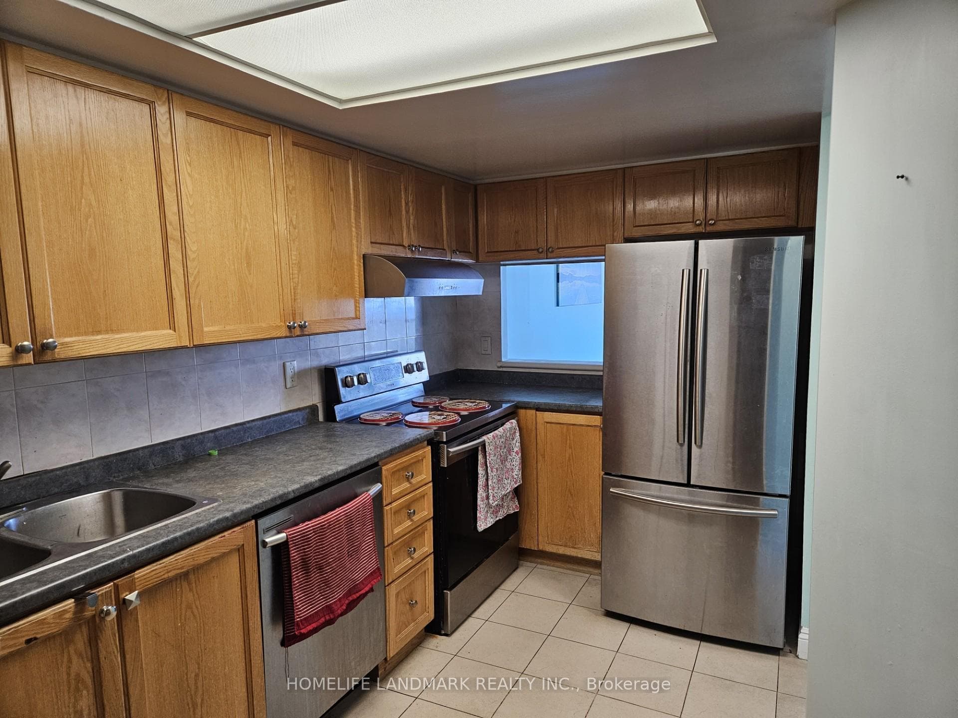 2466 Eglinton Avenue Unit 1419 photo 29