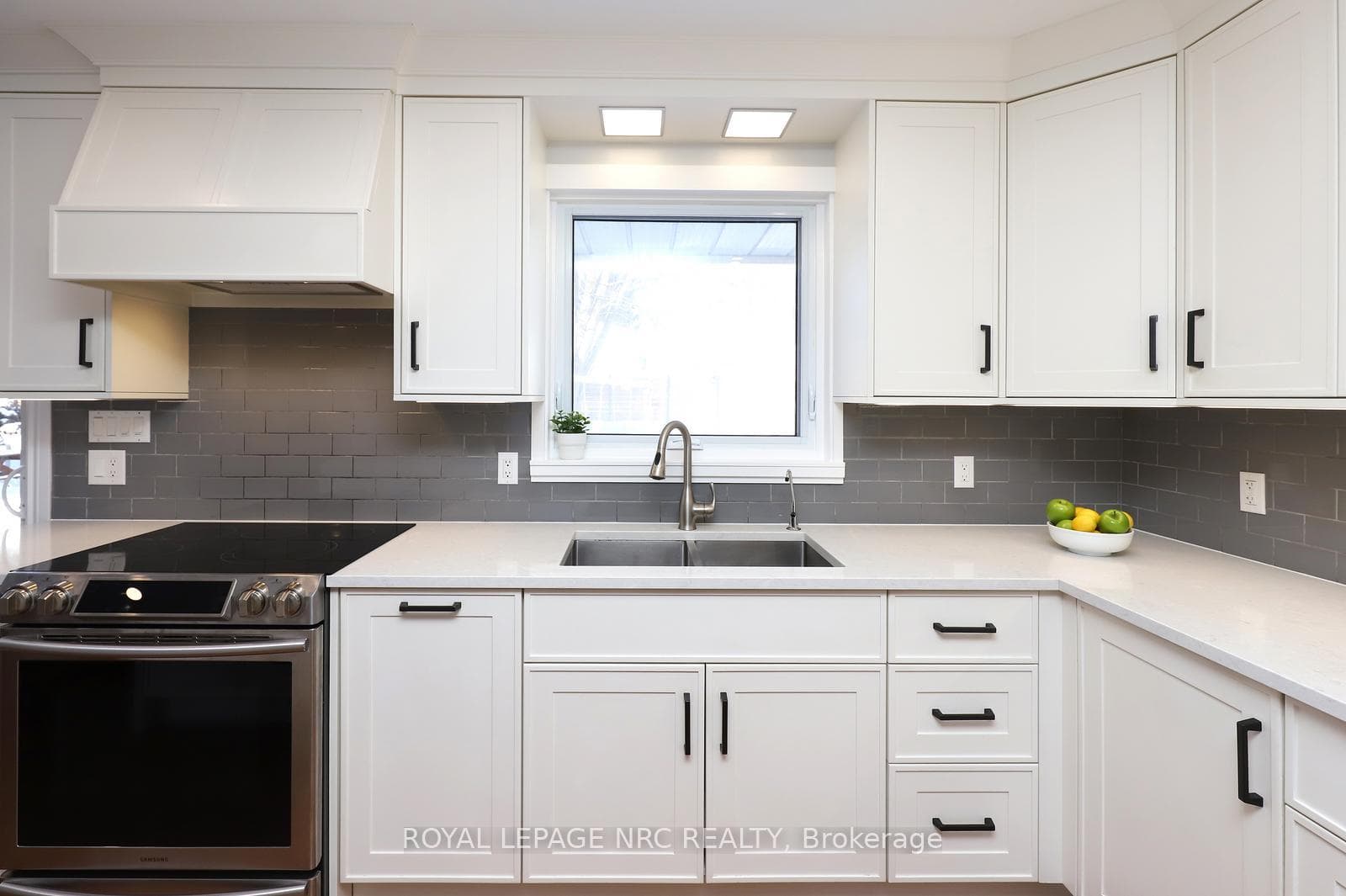 5131 Charles Street photo 14