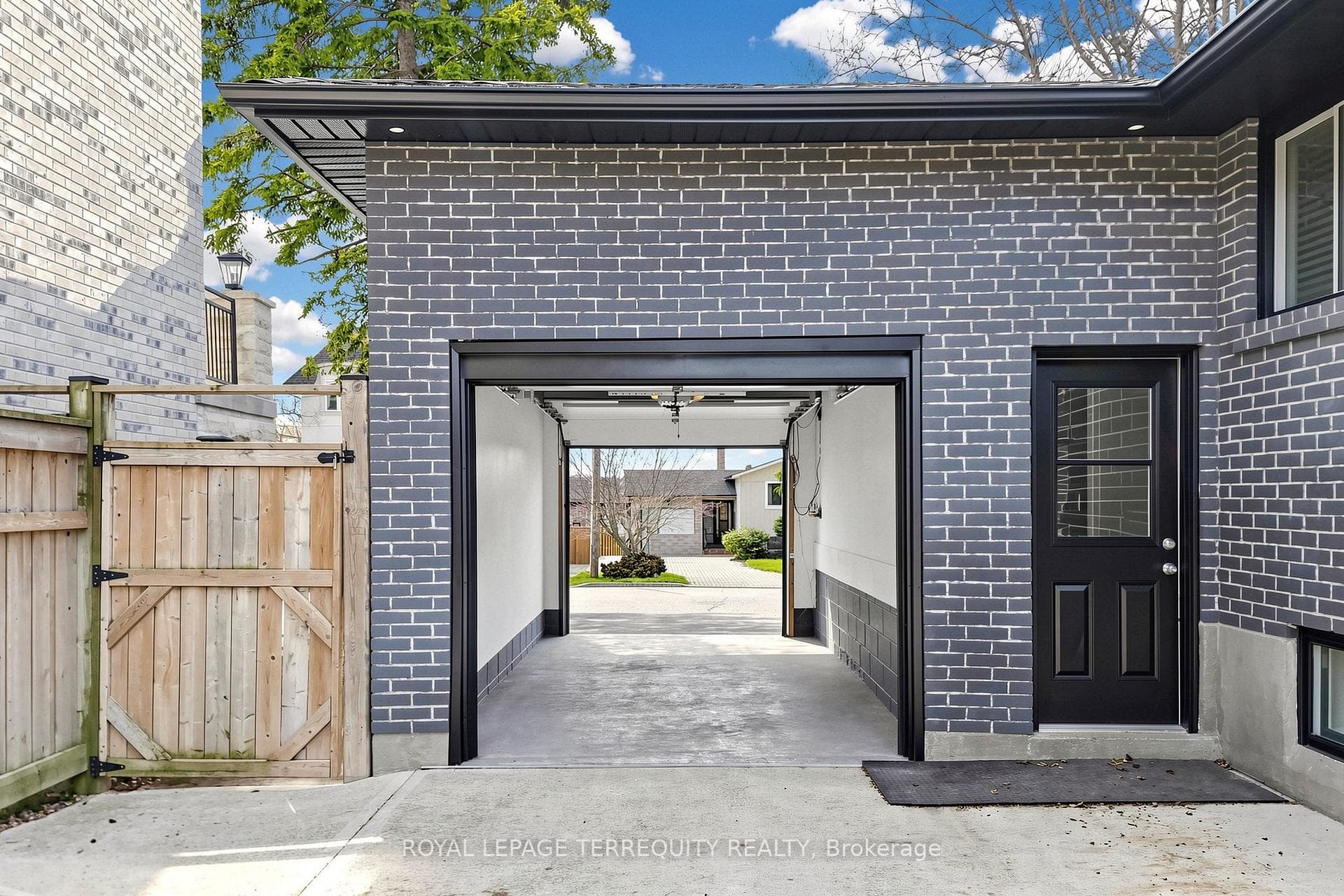 811 Fairview Avenue photo 22