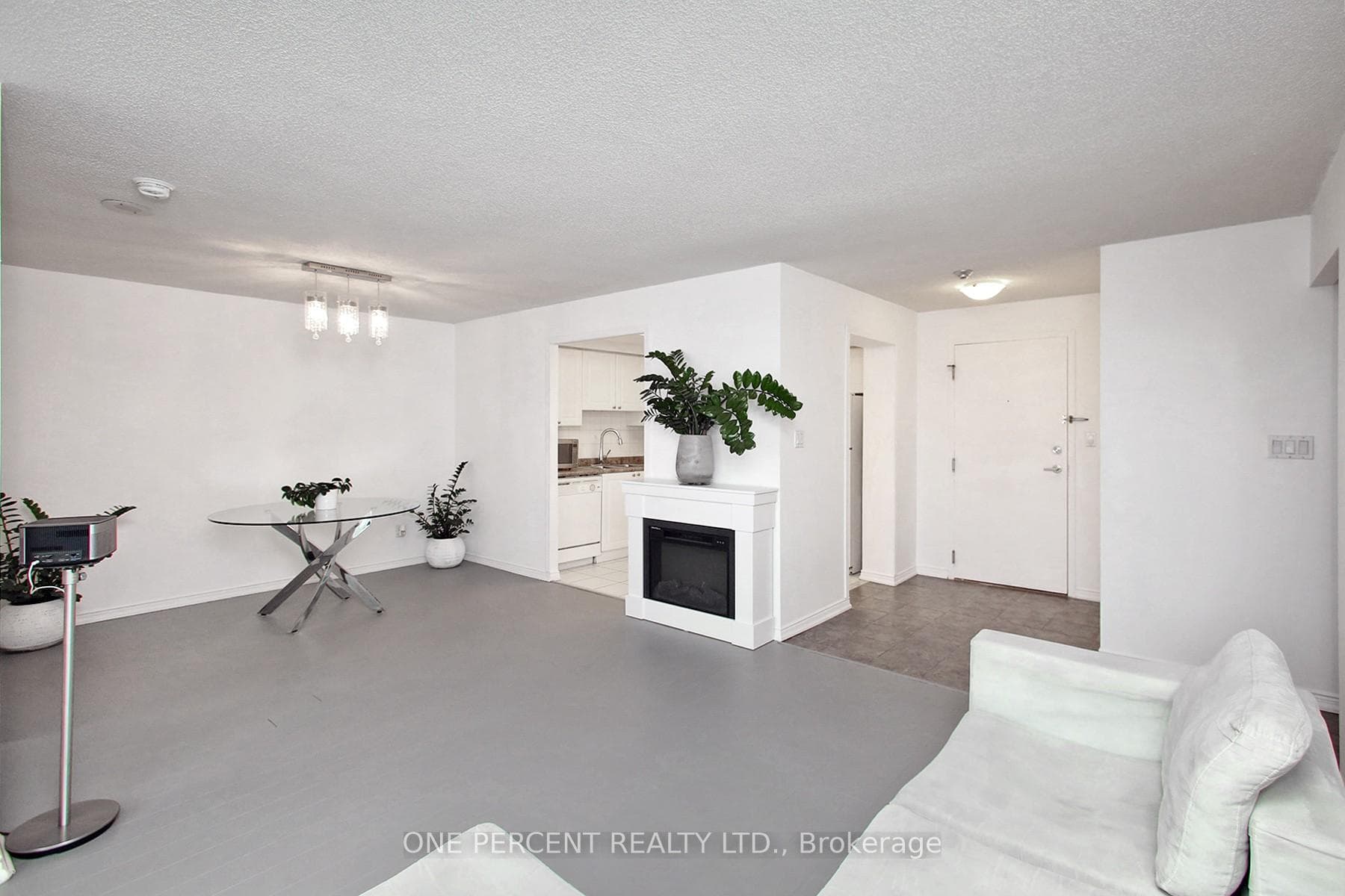 135 Hillcrest Avenue Unit Ph06 photo 6