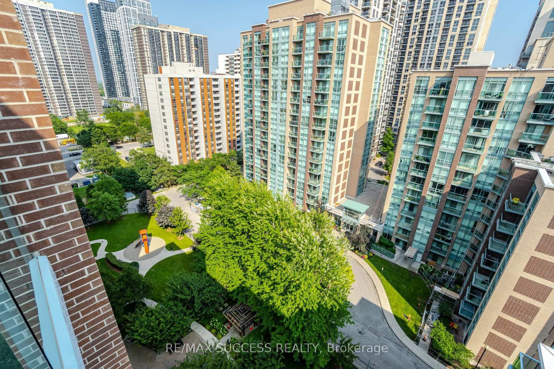11 Michael Power Place Unit PH14 photo 18