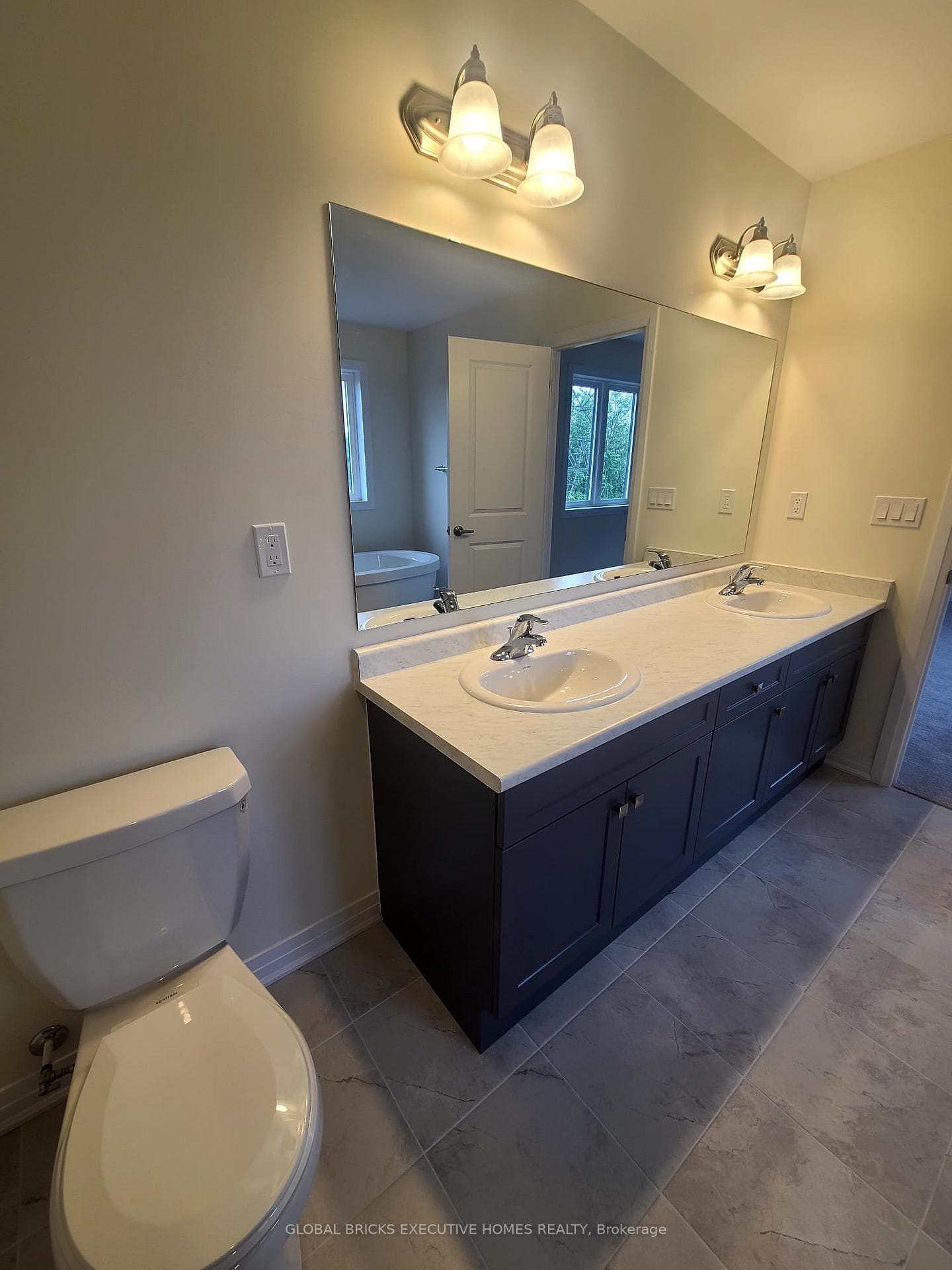 11 Poett Avenue photo 46
