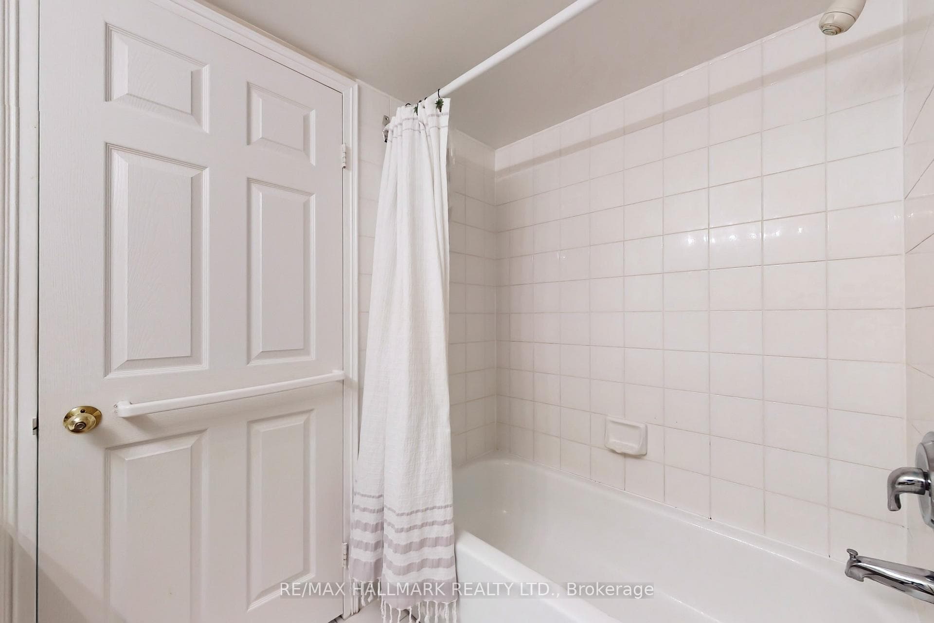 Ensuite bath