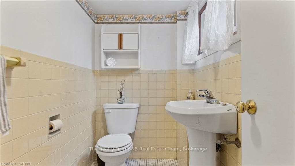 596 GRANT Street photo 28