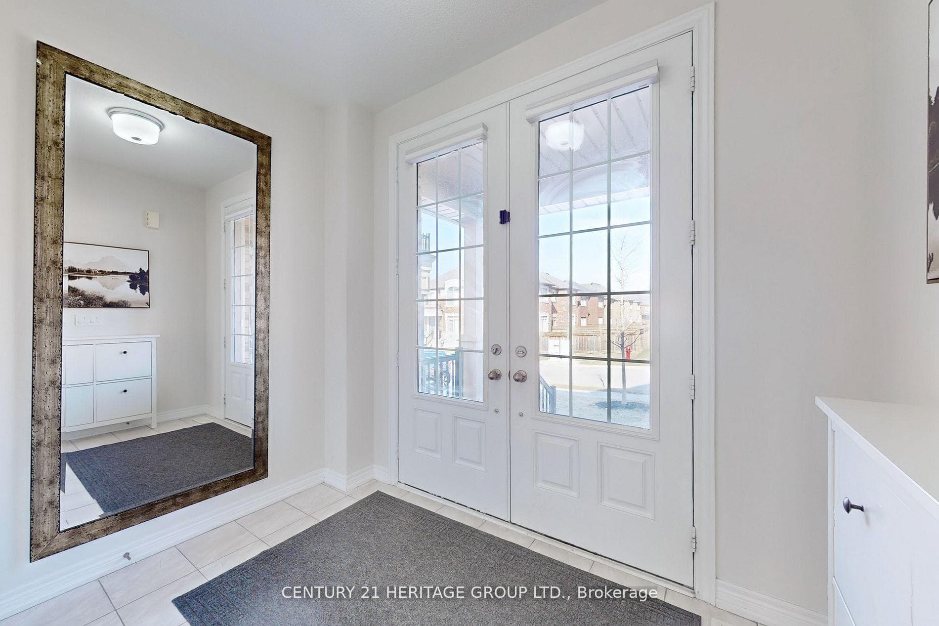 641 Sweetwater Crescent photo 7
