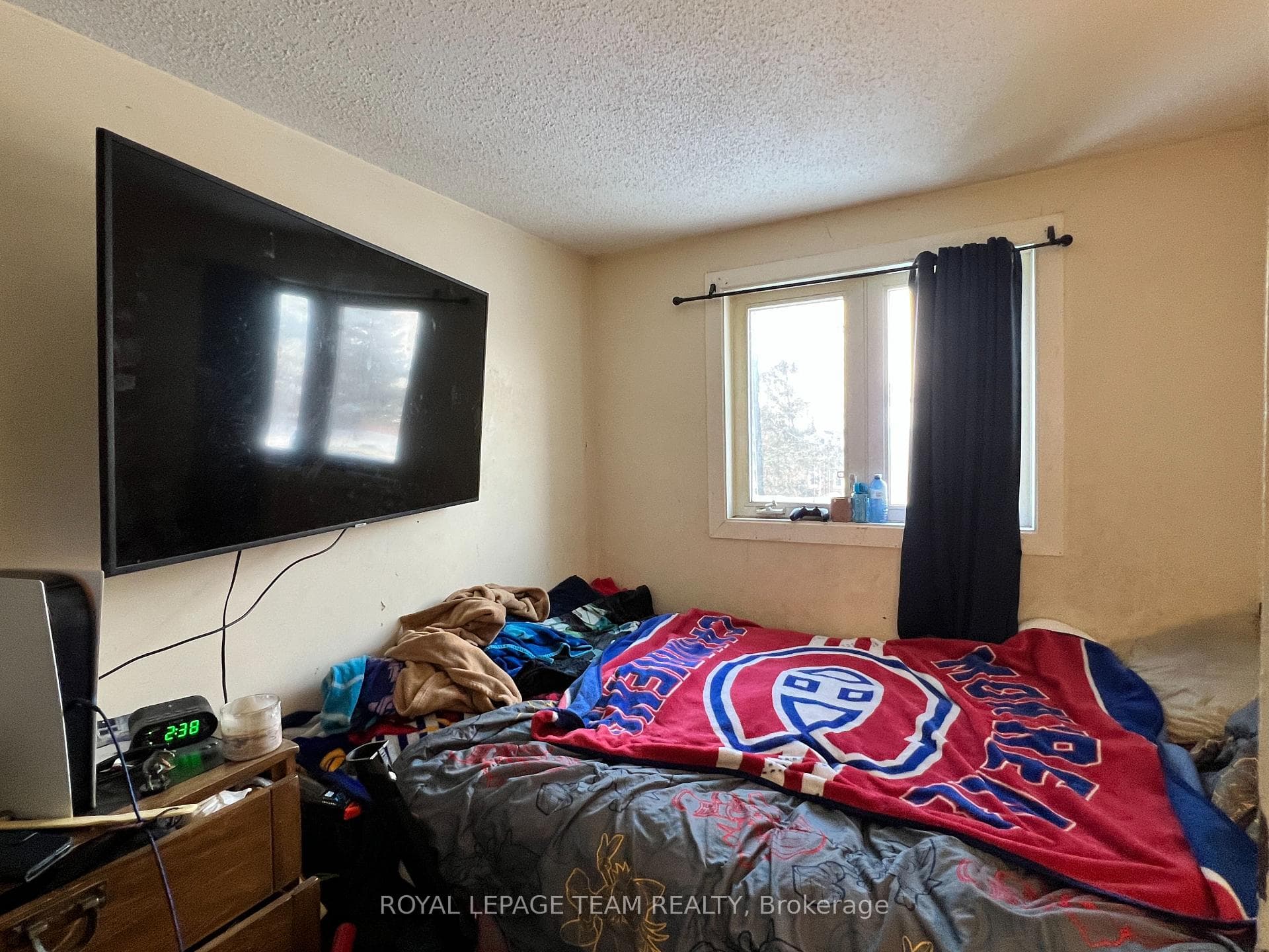 1304 CEDARCROFT Crescent photo 11