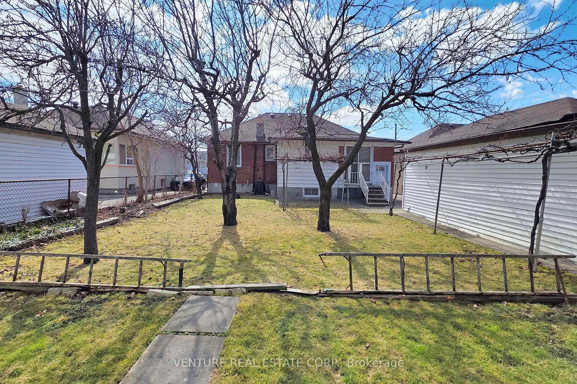 118 Winston Park Boulevard photo 42