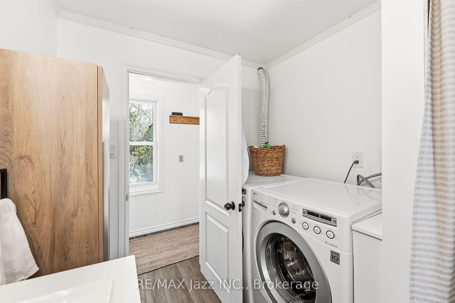 430 Eldon Road photo 22