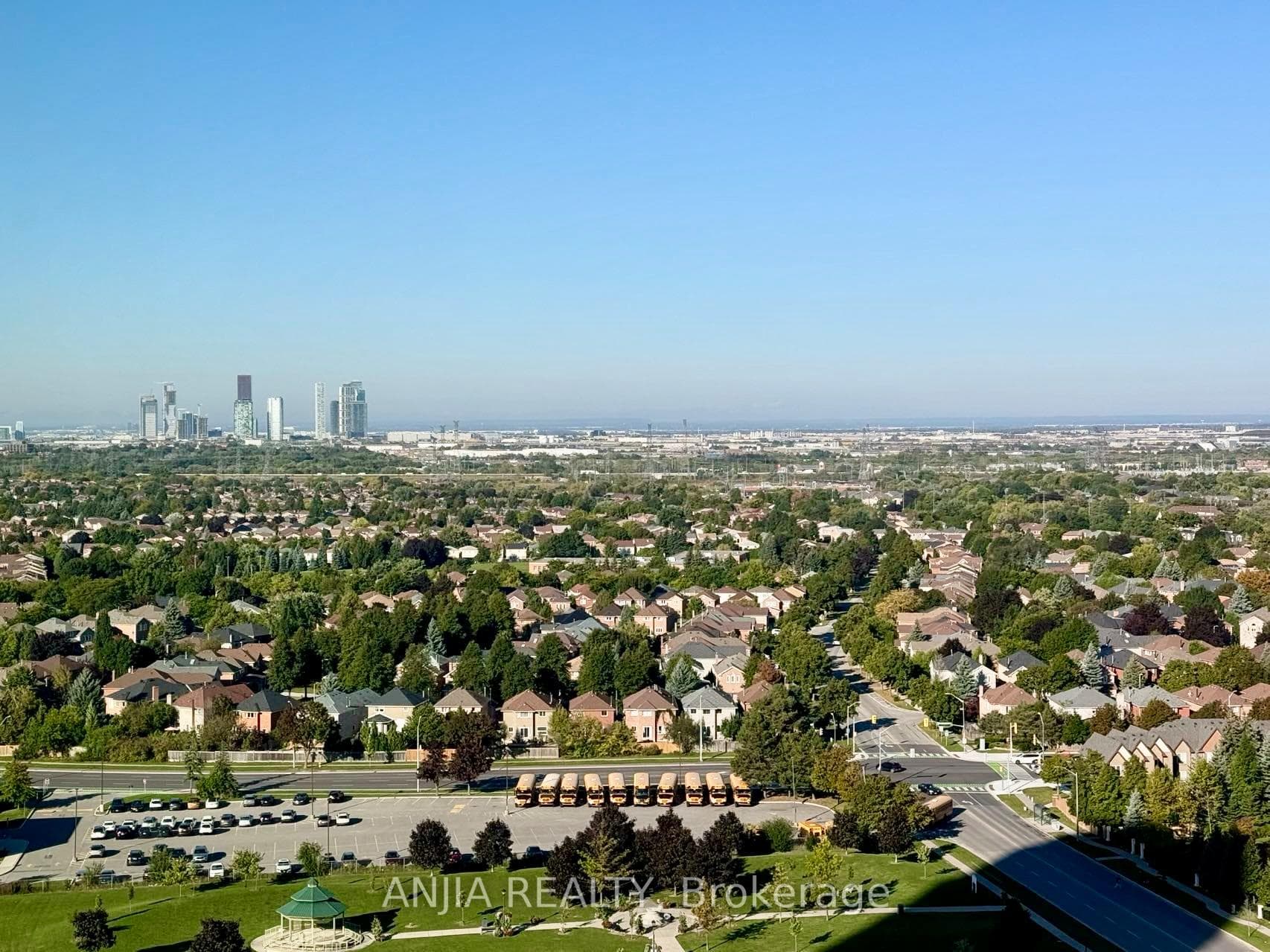 50 Upper Mall Way Unit 1807 photo 10