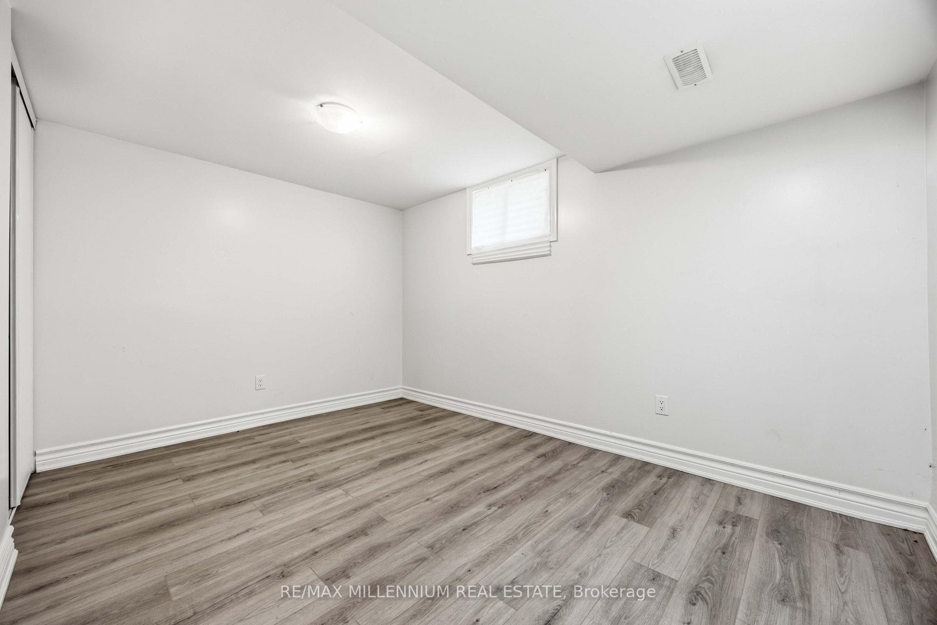867 Wellington Street photo 20